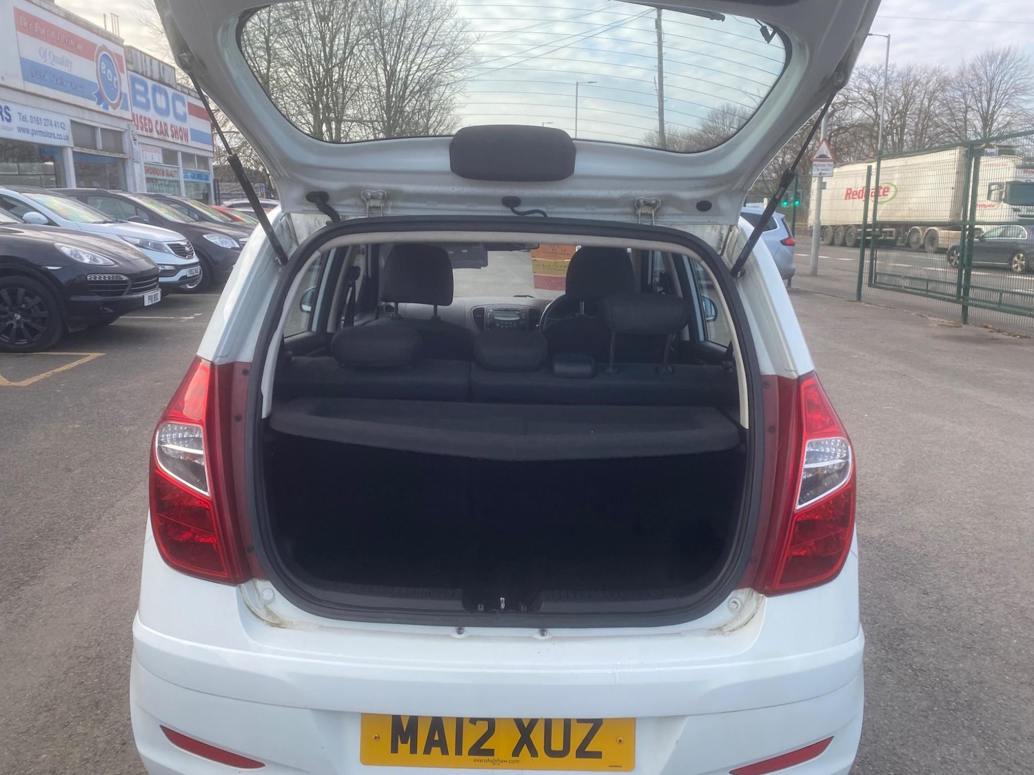 Used Hyundai i10 2012 for sale - 76550211: Photo 33