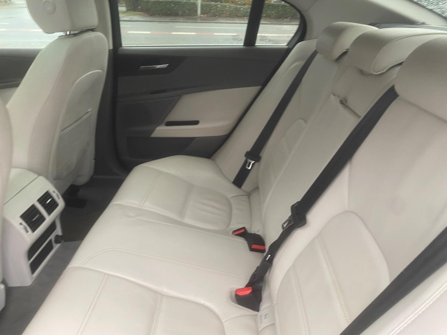 Used Jaguar XE 2016 for sale - 77291619: Photo 25