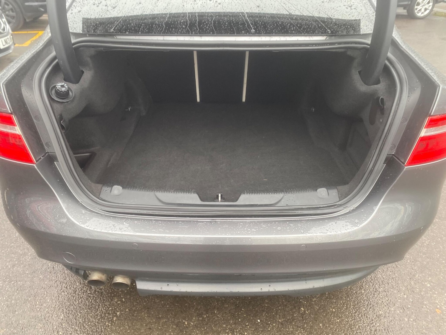 Used Jaguar XE 2016 for sale - 77291619: Photo 32