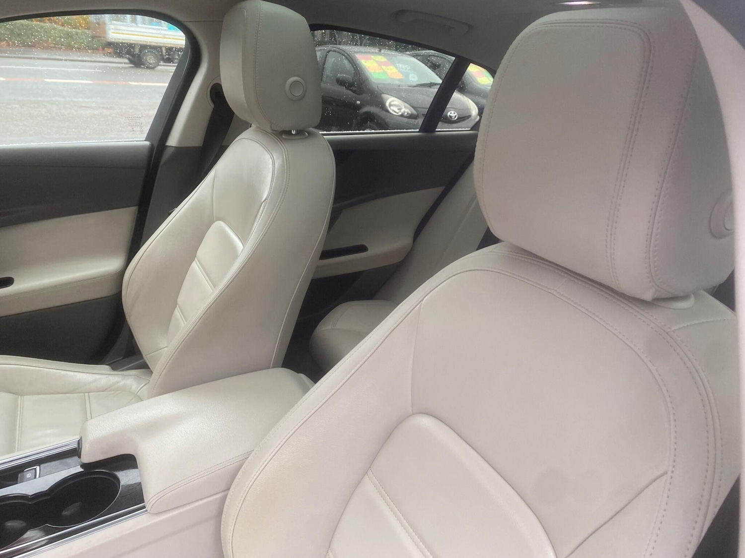 Used Jaguar XE 2016 for sale - 77291619: Photo 36