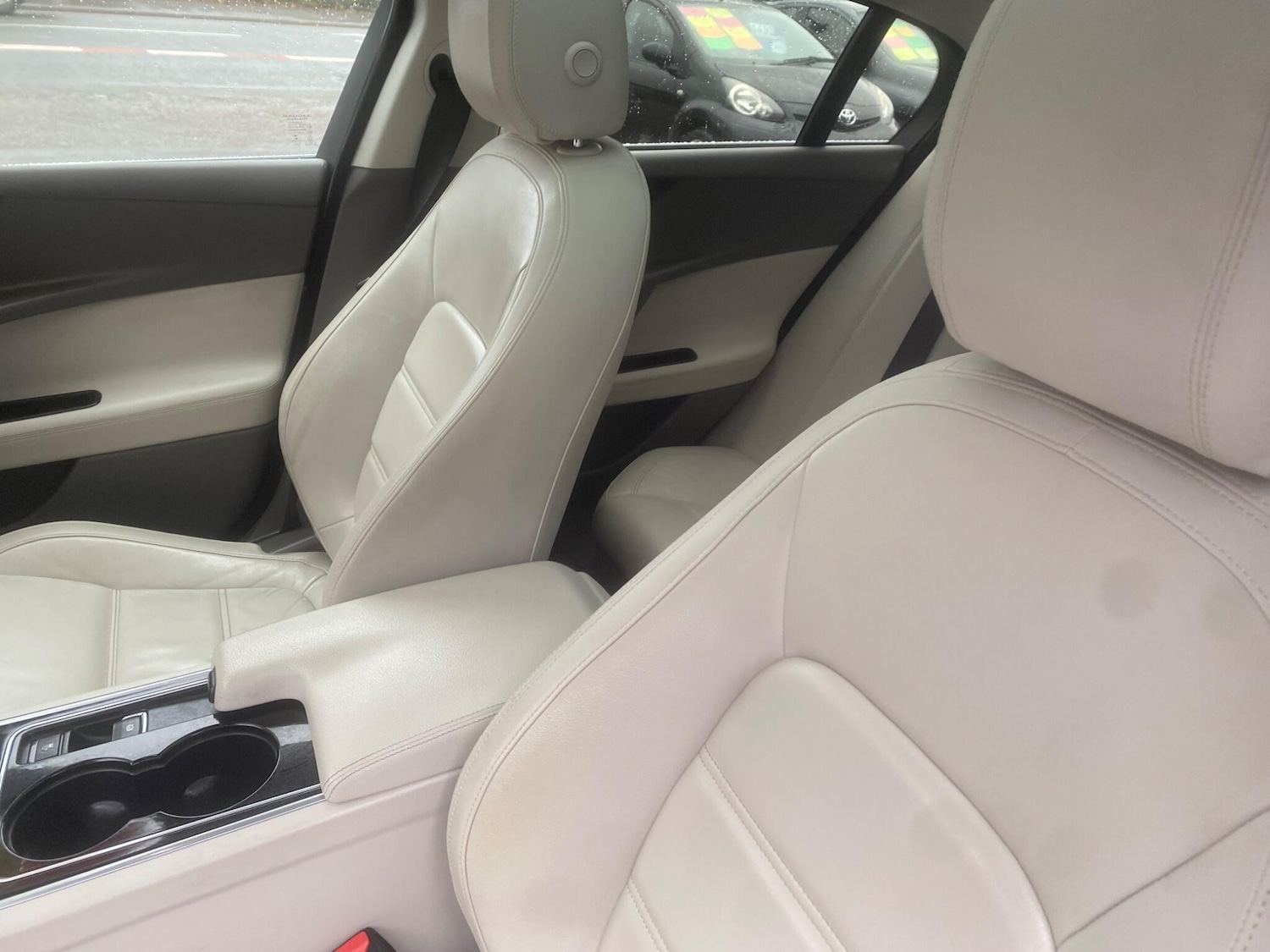 Used Jaguar XE 2016 for sale - 77291619: Photo 37