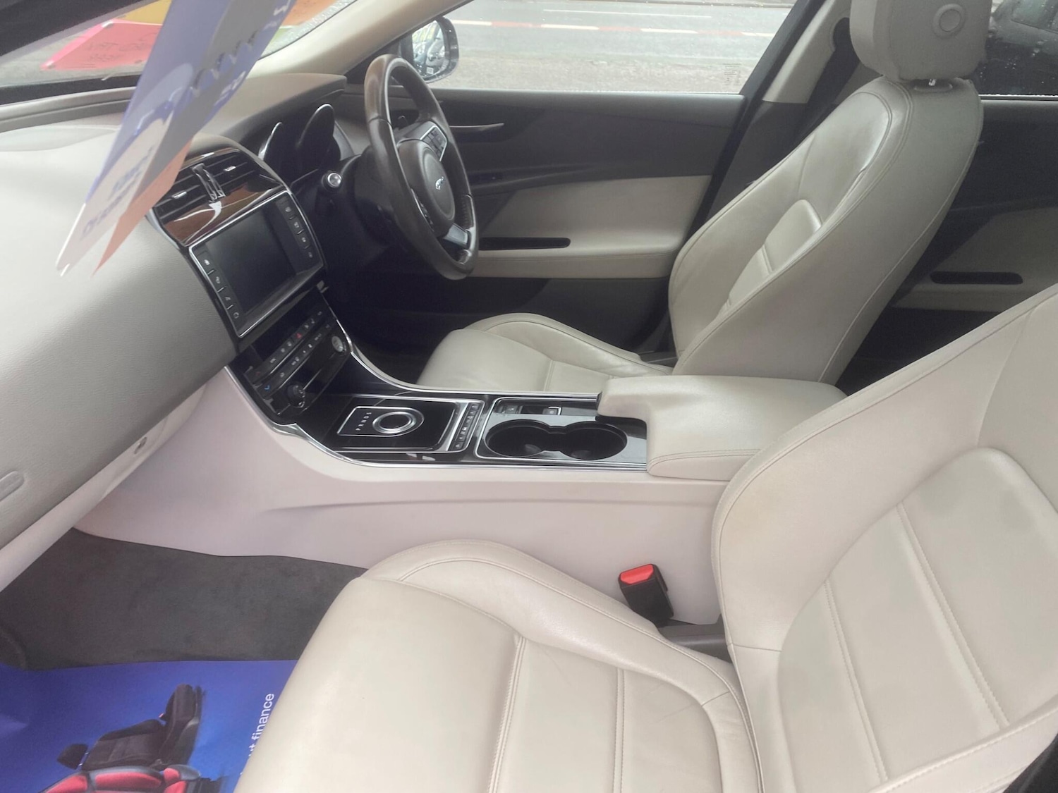 Used Jaguar XE 2016 for sale - 77291619: Photo 39