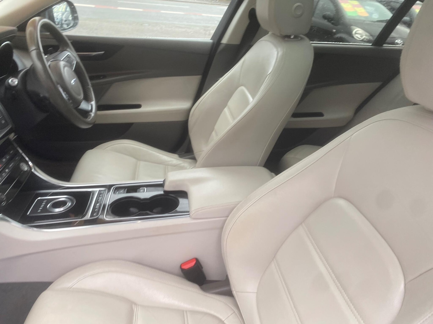 Used Jaguar XE 2016 for sale - 77291619: Photo 40