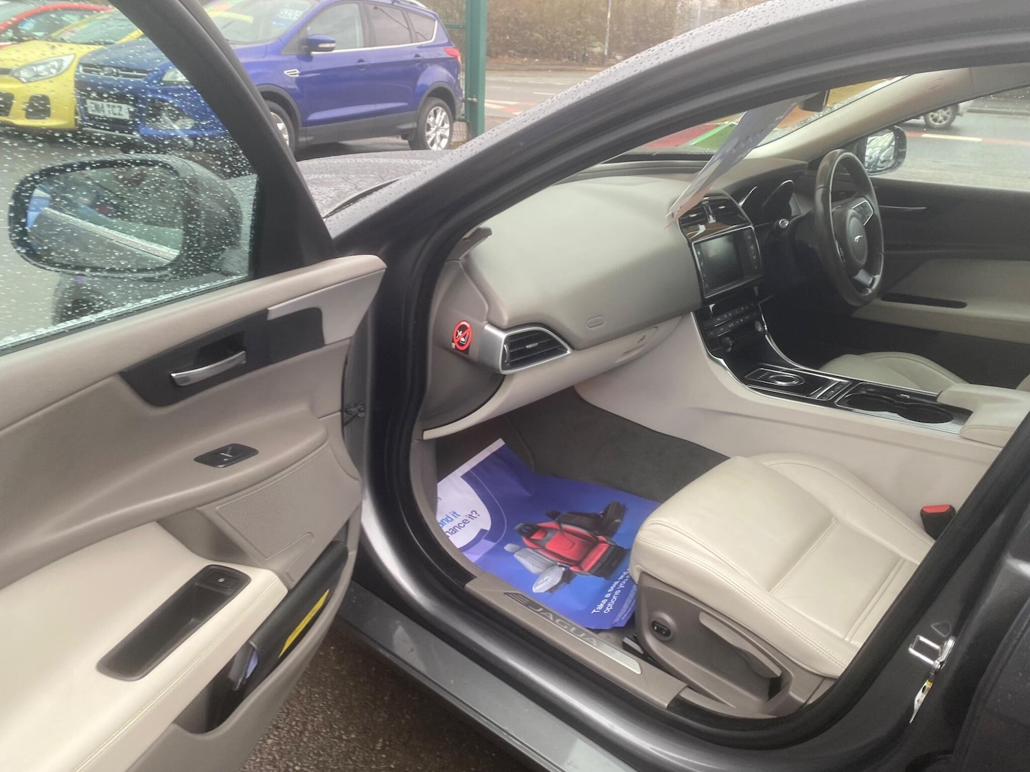 Used Jaguar XE 2016 for sale - 77291619: Photo 41