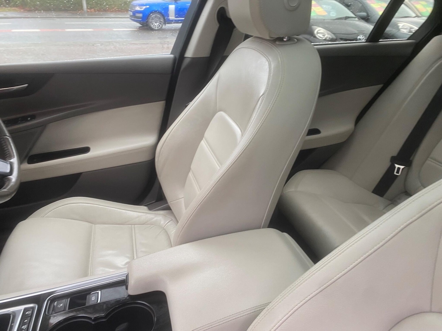 Used Jaguar XE 2016 for sale - 77291619: Photo 44