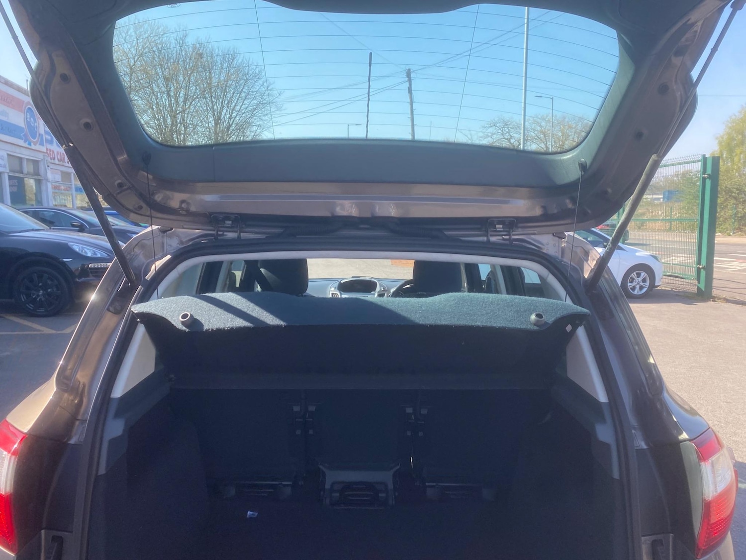 Used Ford C-Max 2013 for sale - 76550111: Photo 38