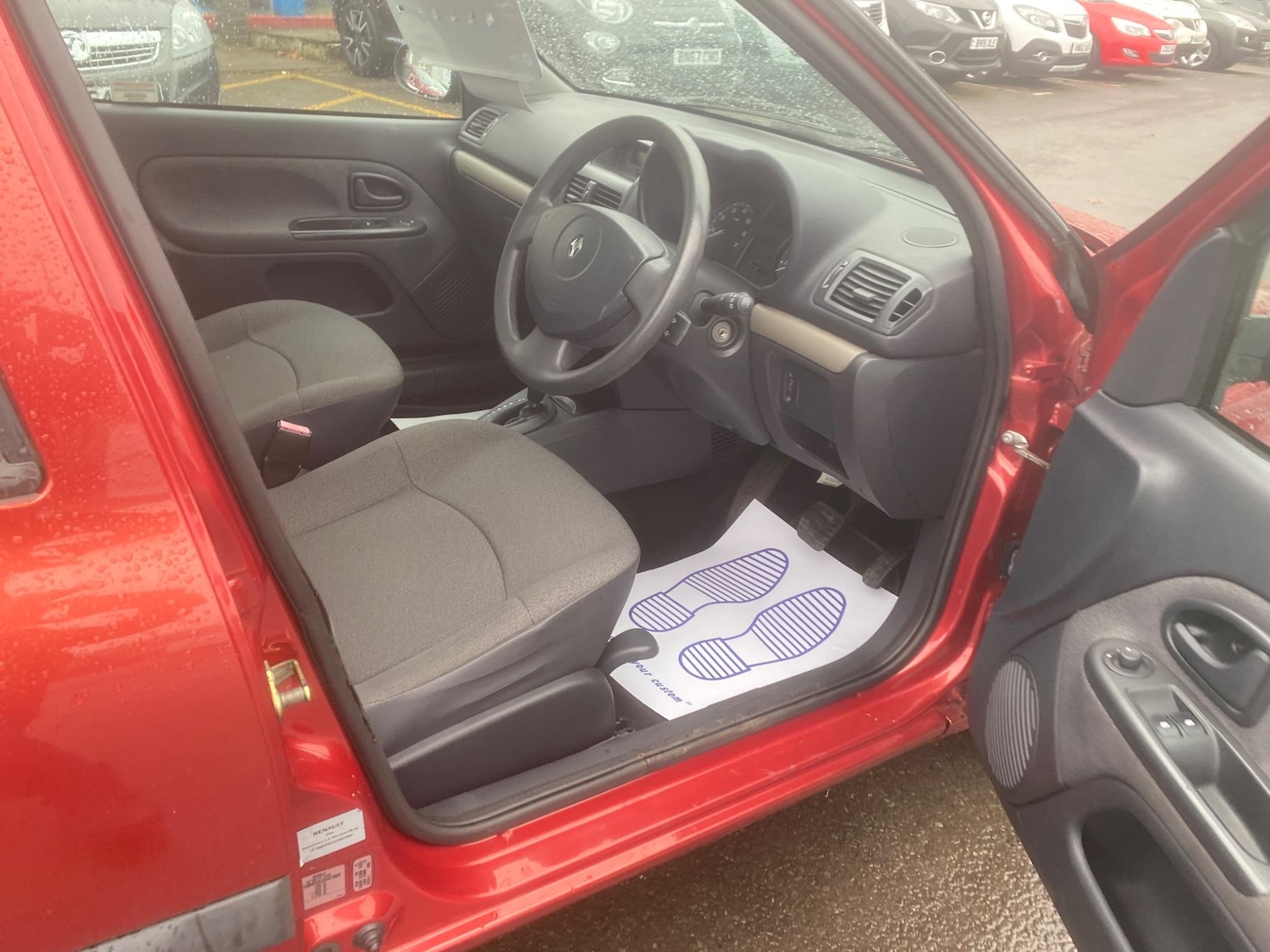 Used Renault Clio for sale - 76551102: Photo 61