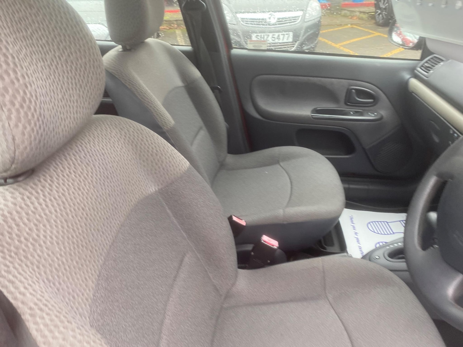 Used Renault Clio for sale - 76551102: Photo 63