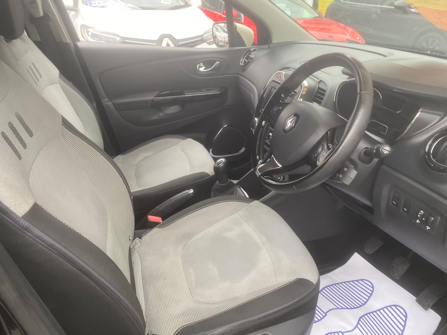 Used Renault Captur 2014 for sale - 76988549: Photo 60