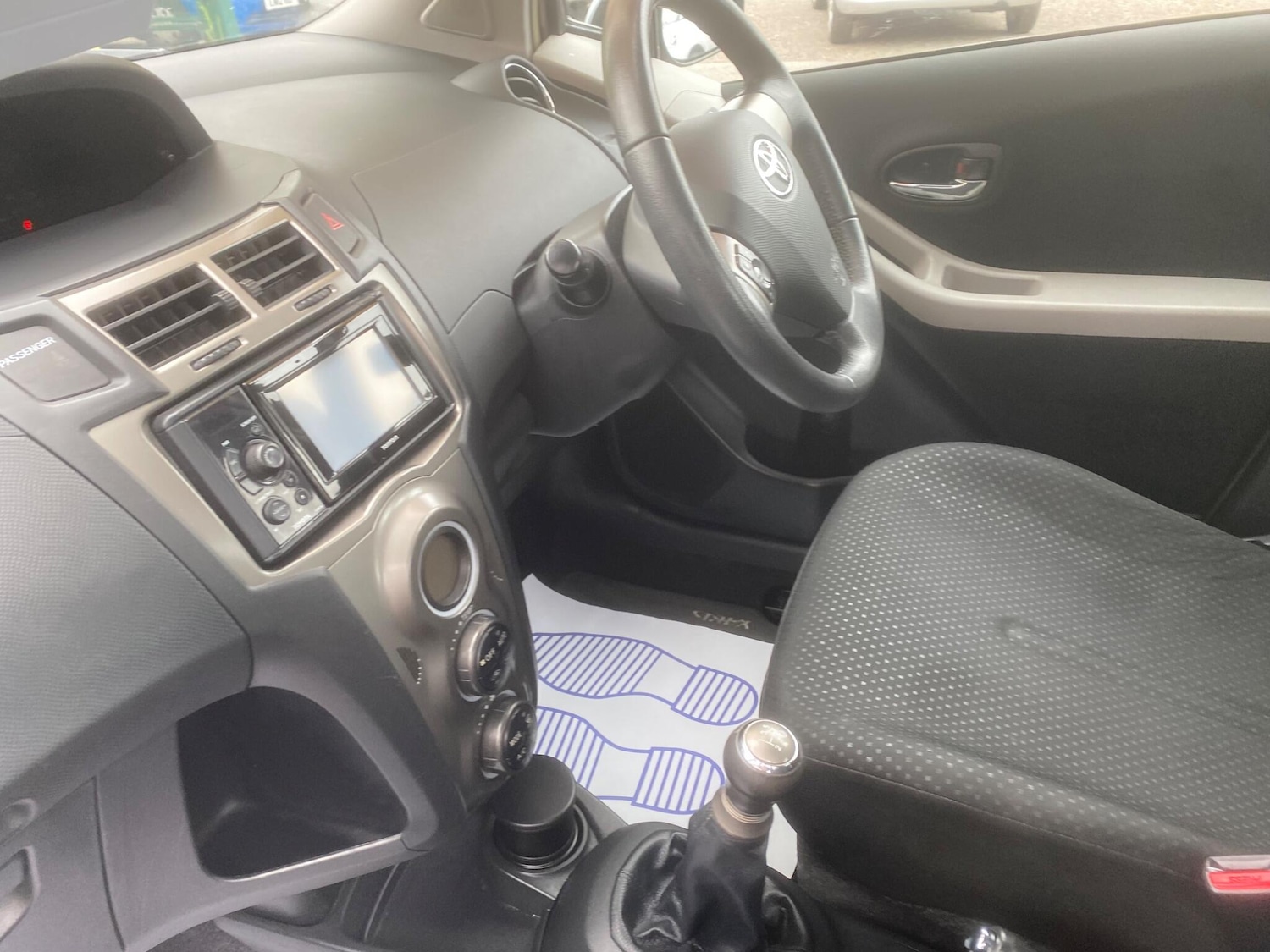 Used Toyota Yaris 2011 for sale - 76549391: Photo 17