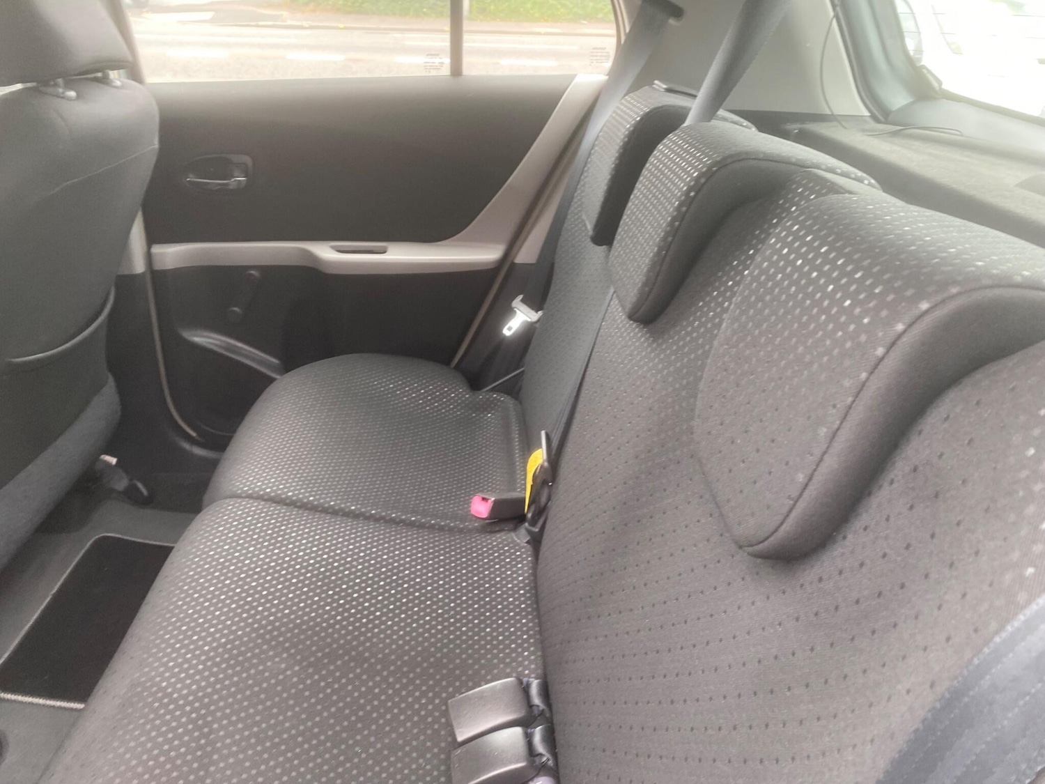 Used Toyota Yaris 2011 for sale - 76549391: Photo 26