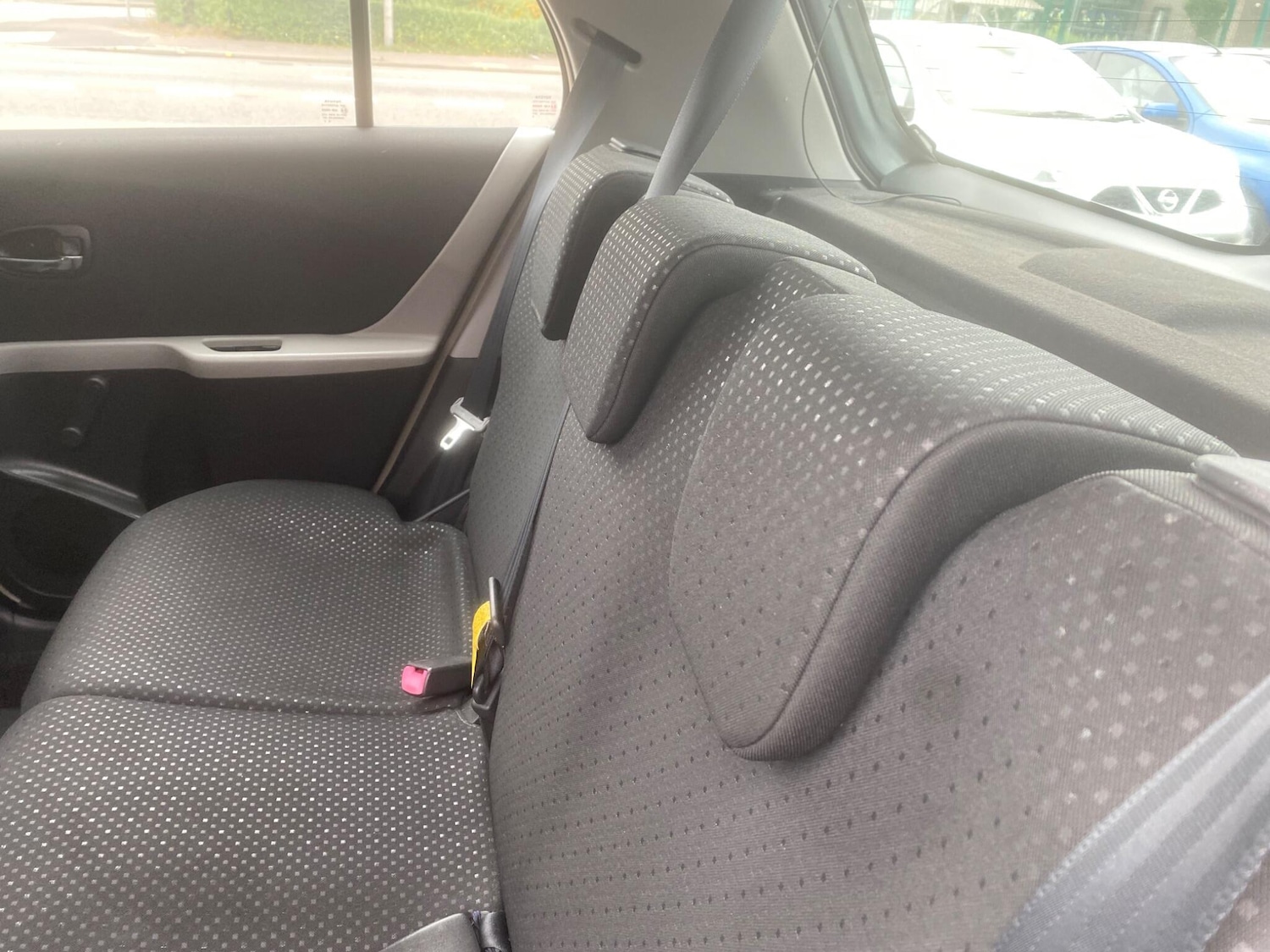 Used Toyota Yaris 2011 for sale - 76549391: Photo 27