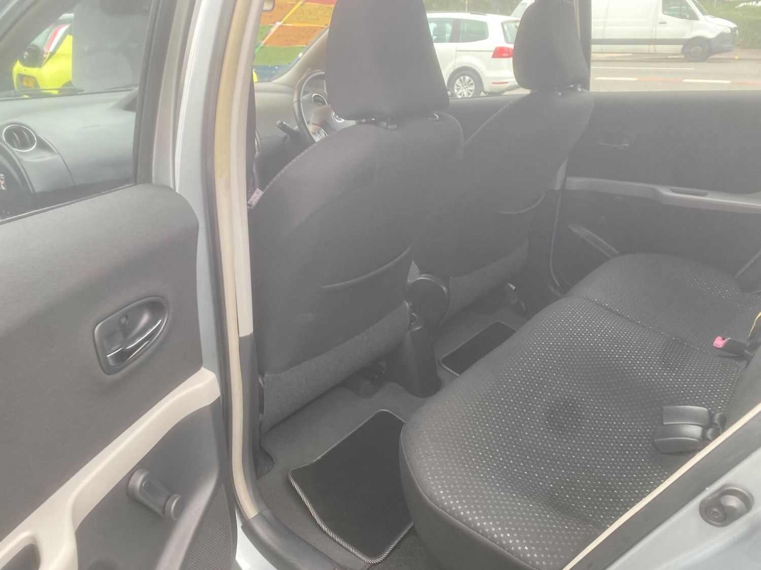 Used Toyota Yaris 2011 for sale - 76549391: Photo 29