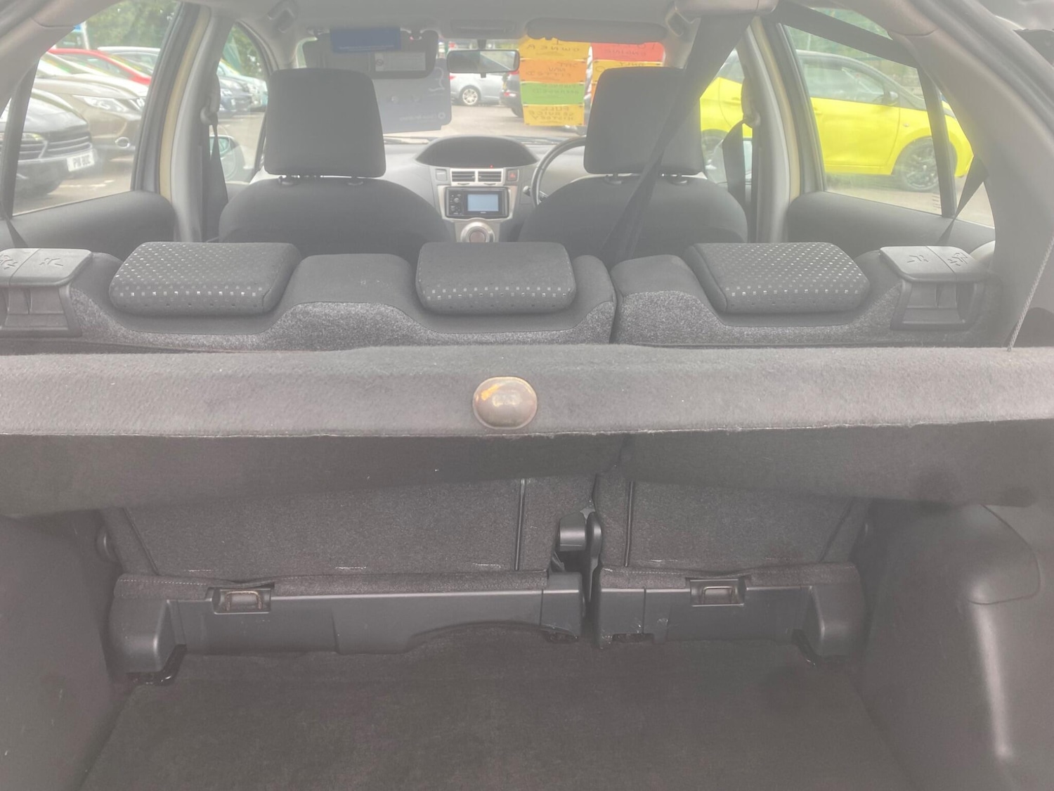 Used Toyota Yaris 2011 for sale - 76549391: Photo 38