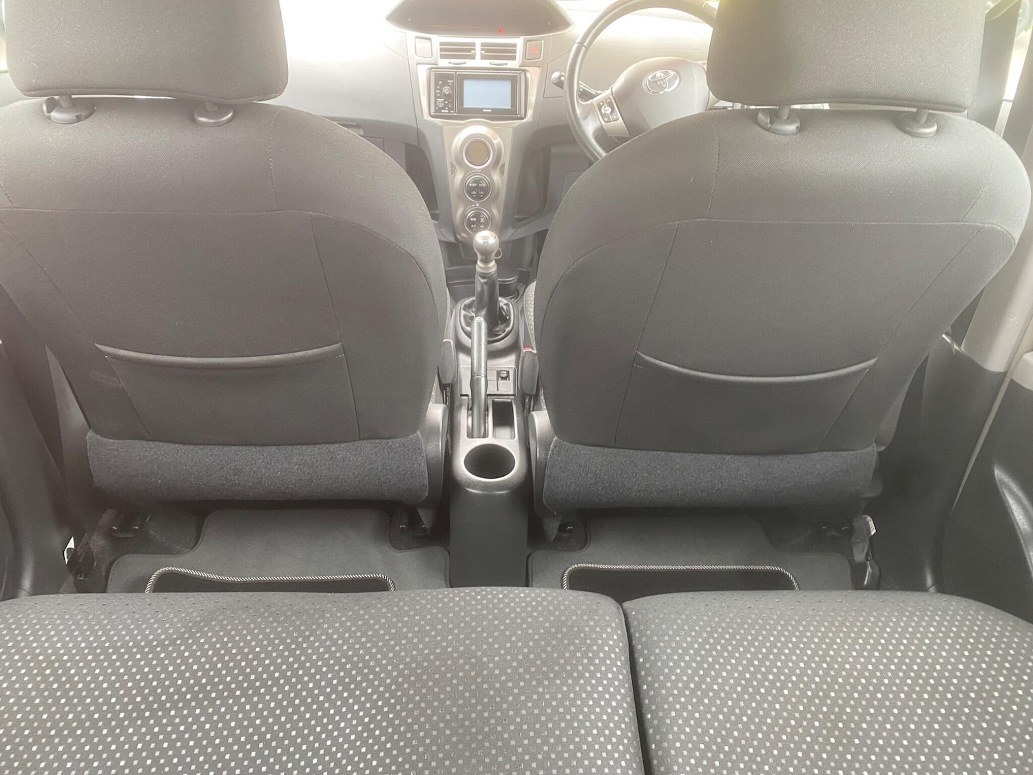 Used Toyota Yaris 2011 for sale - 76549391: Photo 43