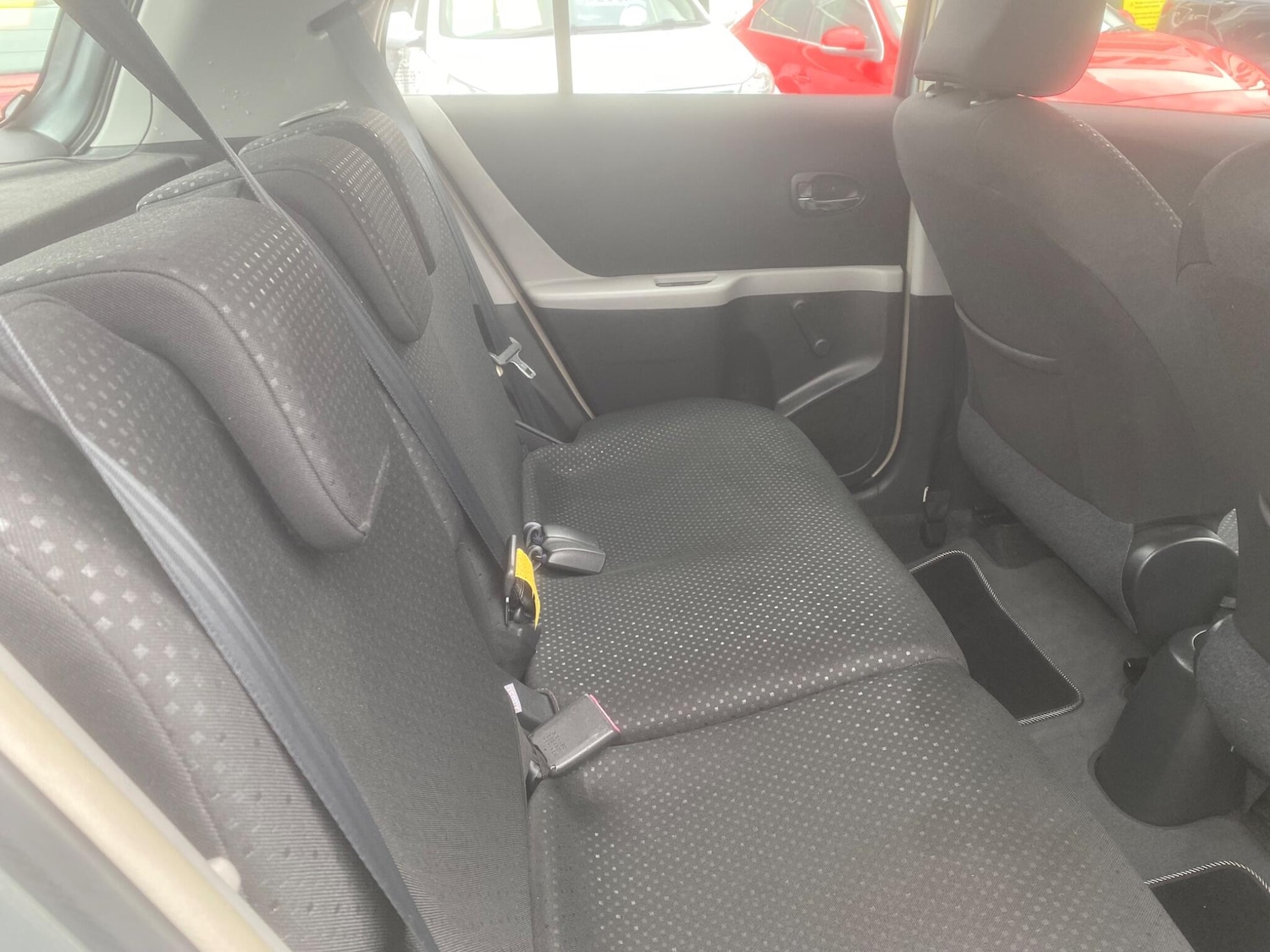 Used Toyota Yaris 2011 for sale - 76549391: Photo 44