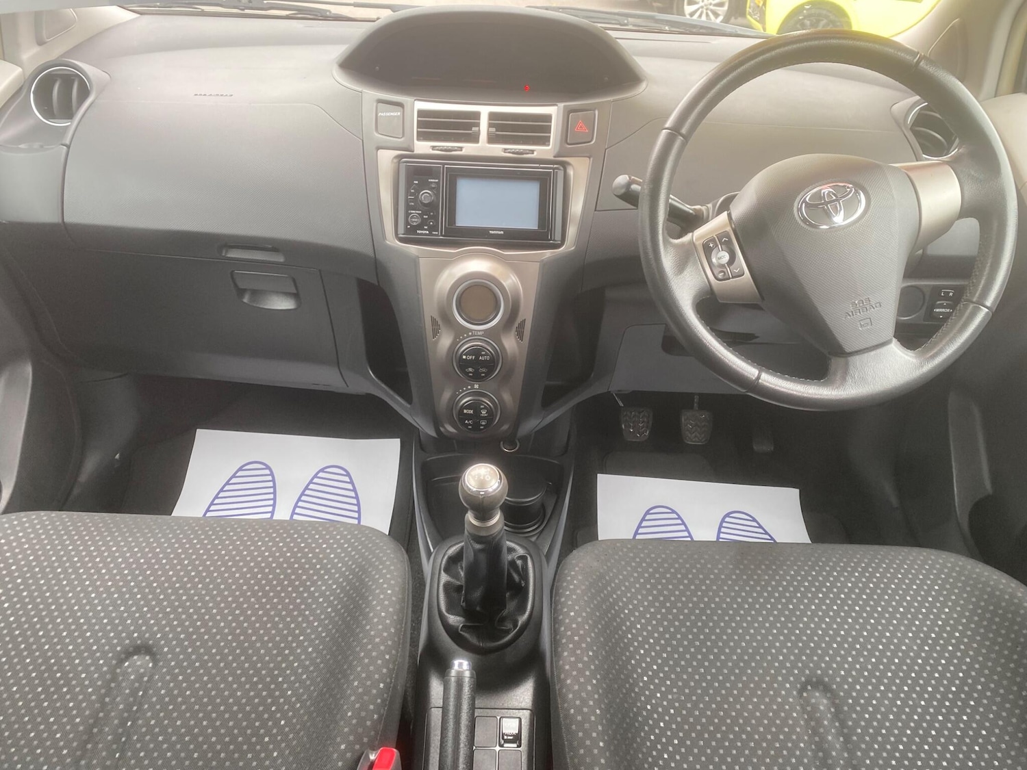 Used Toyota Yaris 2011 for sale - 76549391: Photo 51