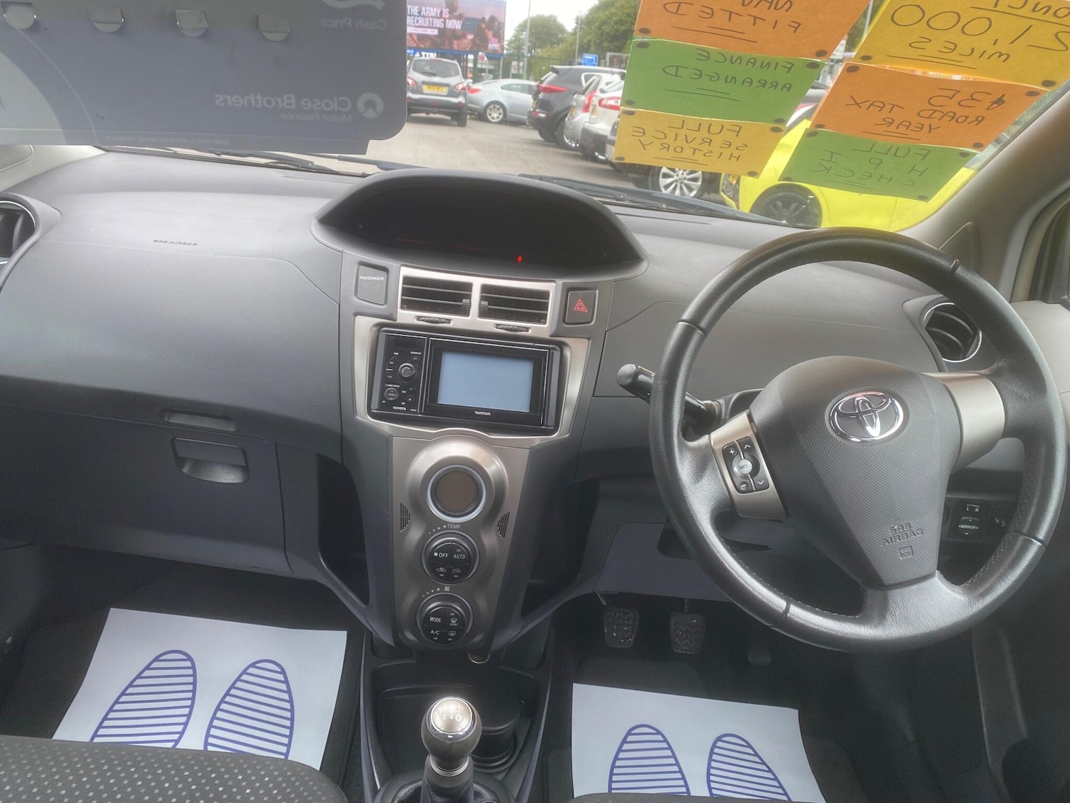 Used Toyota Yaris 2011 for sale - 76549391: Photo 53