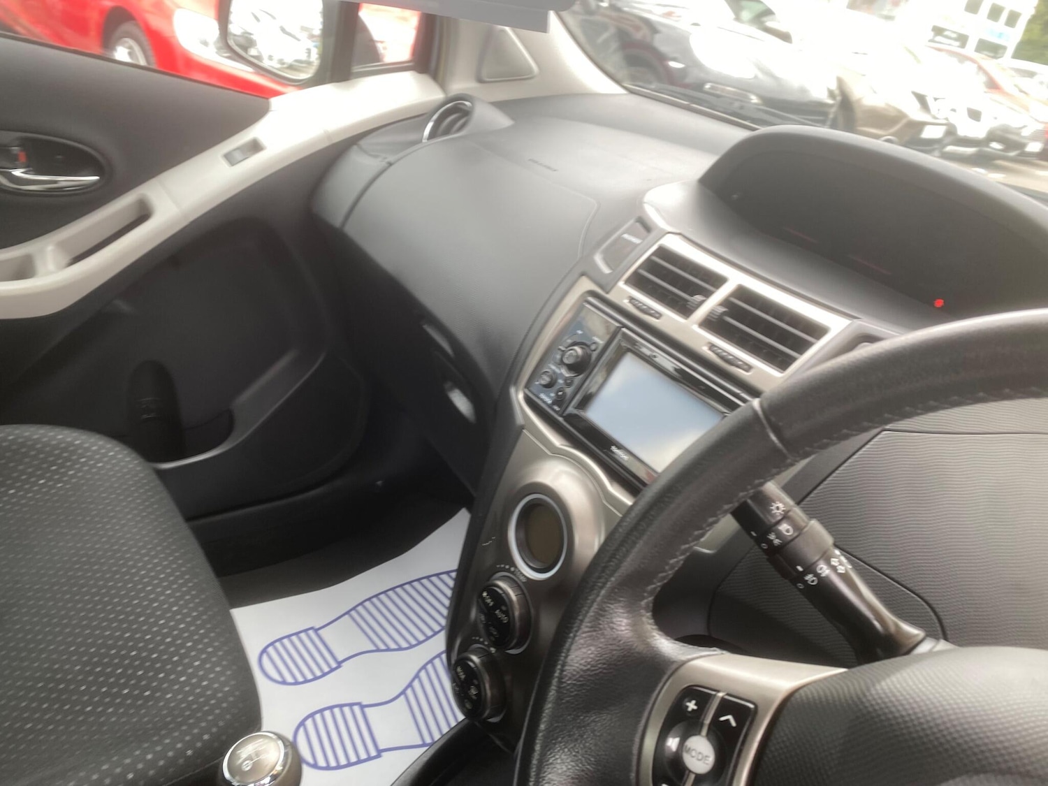 Used Toyota Yaris 2011 for sale - 76549391: Photo 59