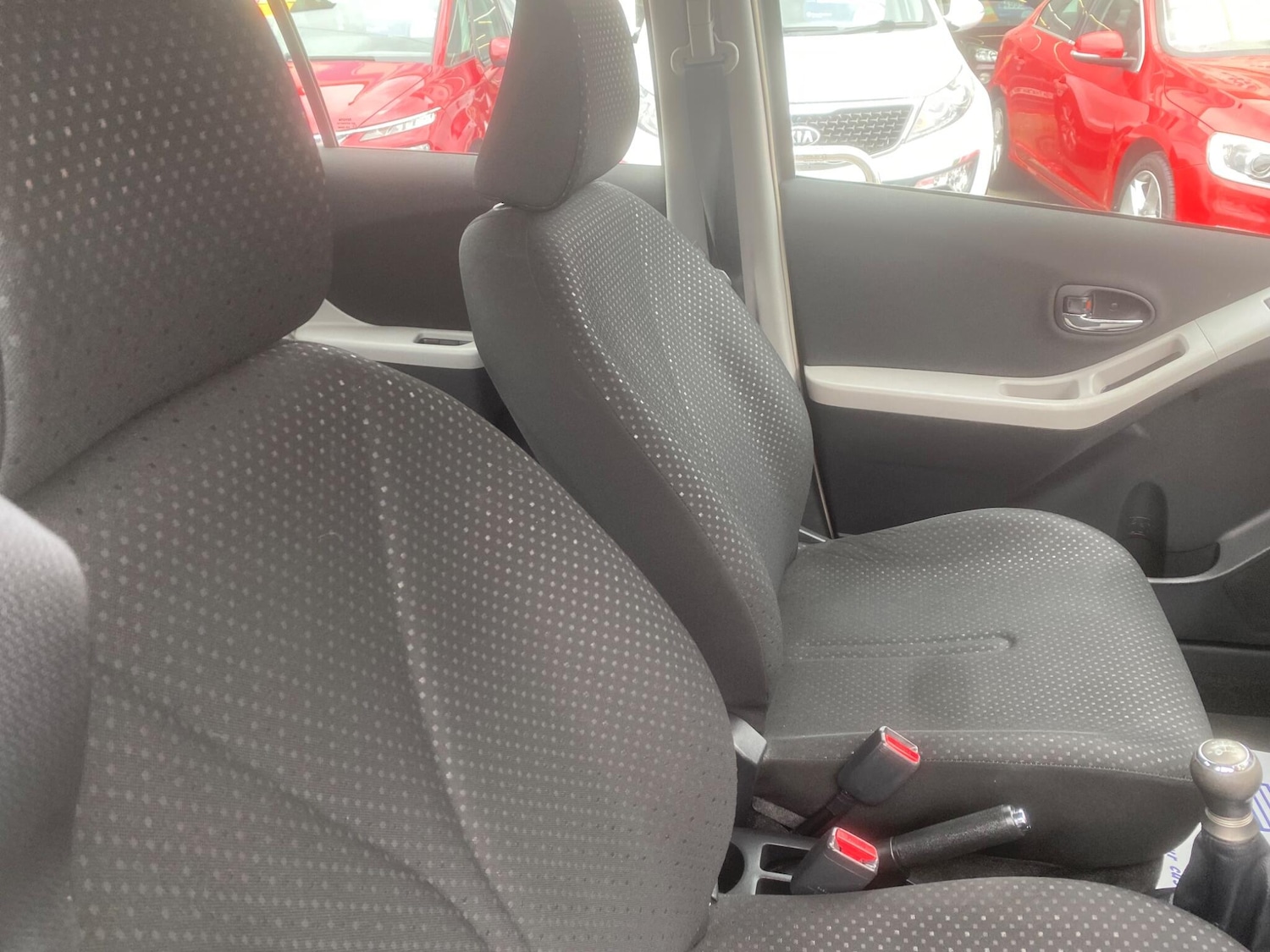 Used Toyota Yaris 2011 for sale - 76549391: Photo 63