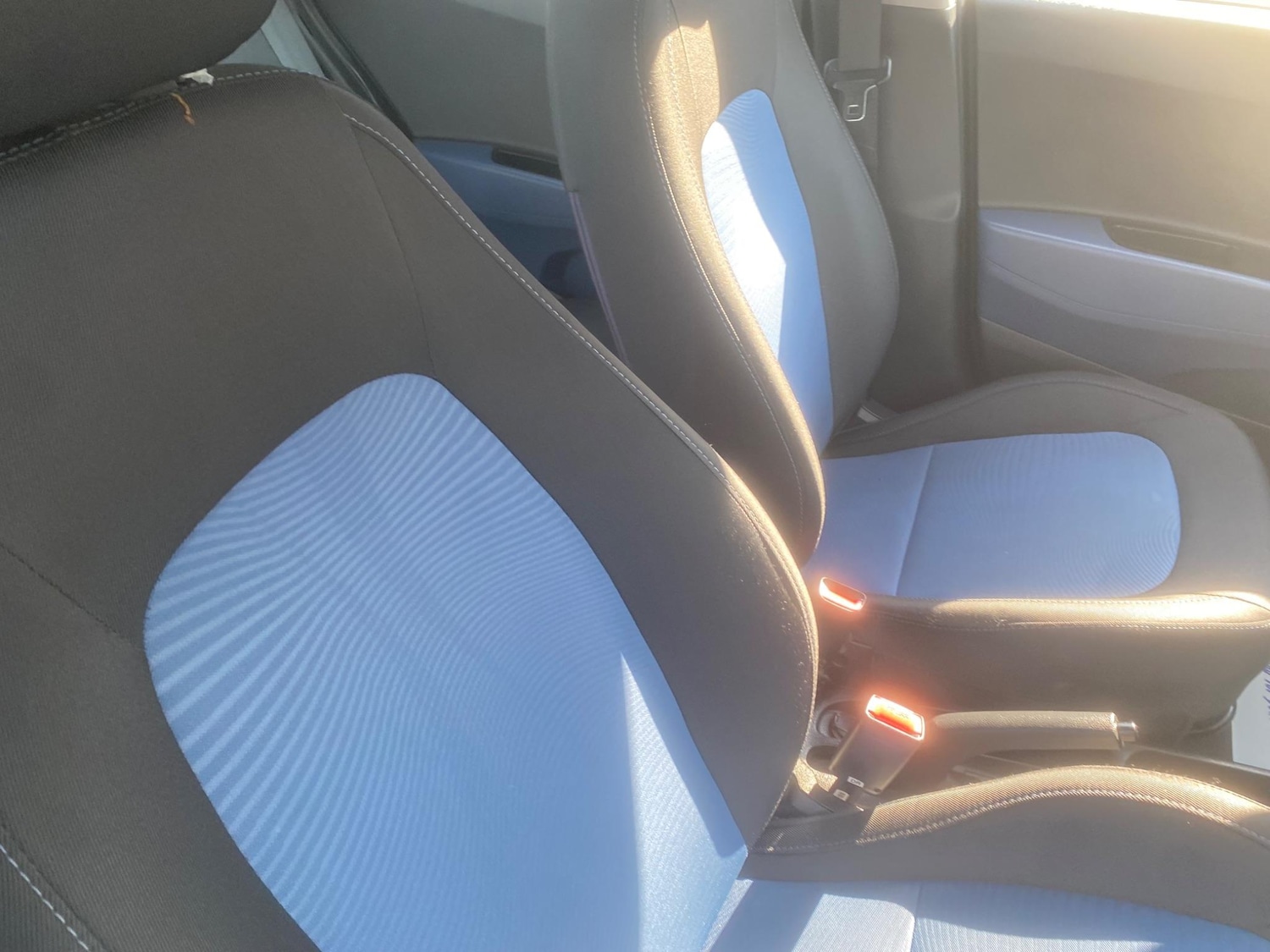 Used Hyundai i10 for sale - 76551019: Photo 71