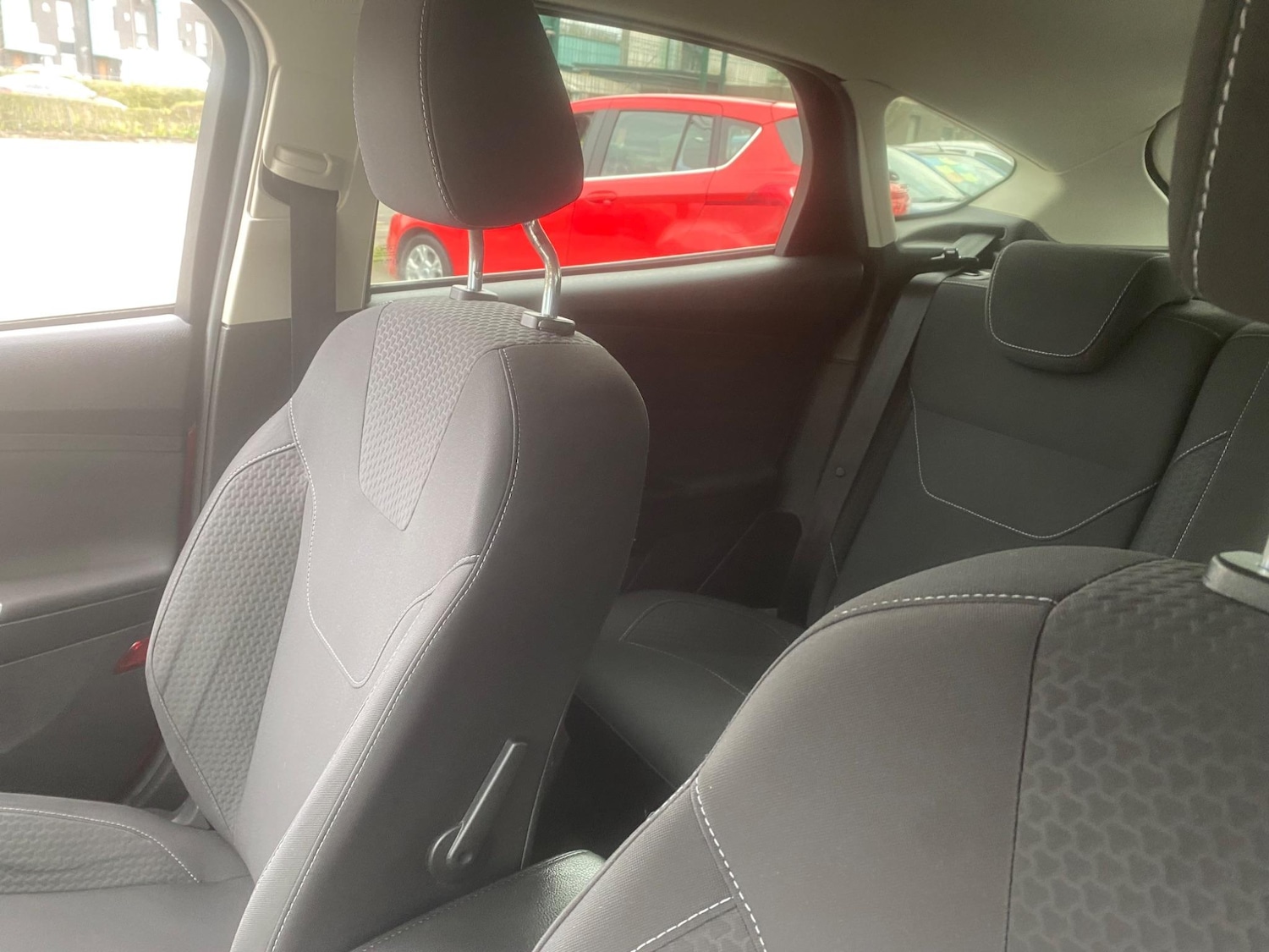 Used Ford Focus 2015 for sale - 76988800: Photo 16