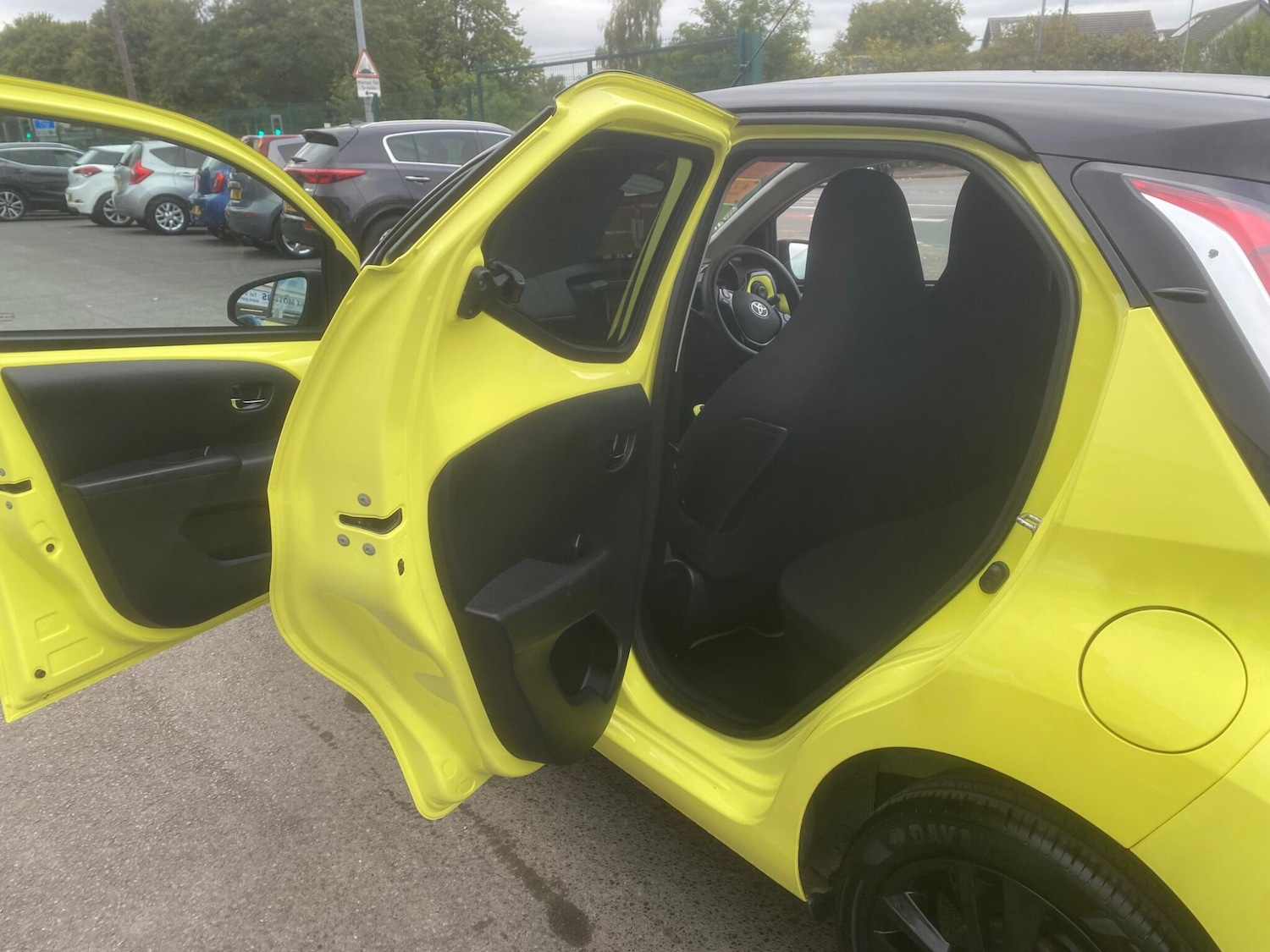 Used Toyota AYGO 2016 for sale - 76539610: Photo 29