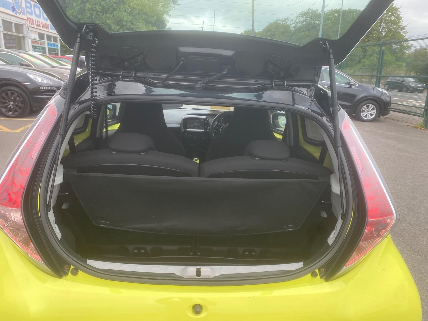 Used Toyota AYGO 2016 for sale - 76539610: Photo 39