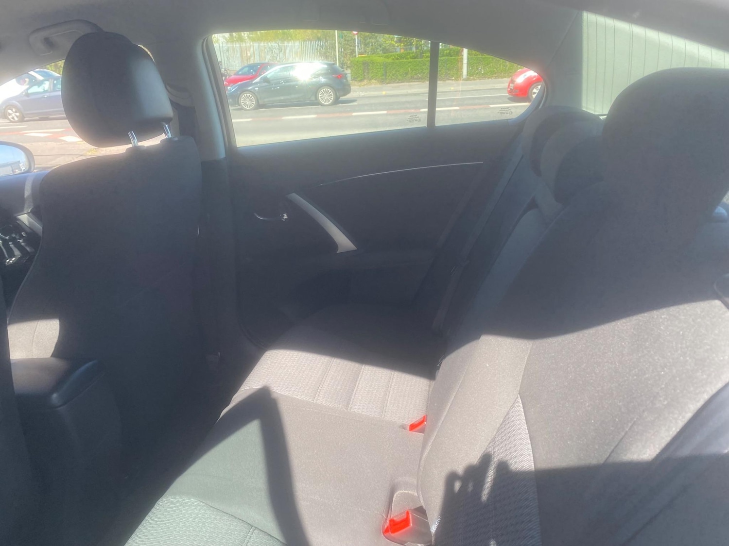 Used Toyota Avensis 2012 for sale - 76551006: Photo 27