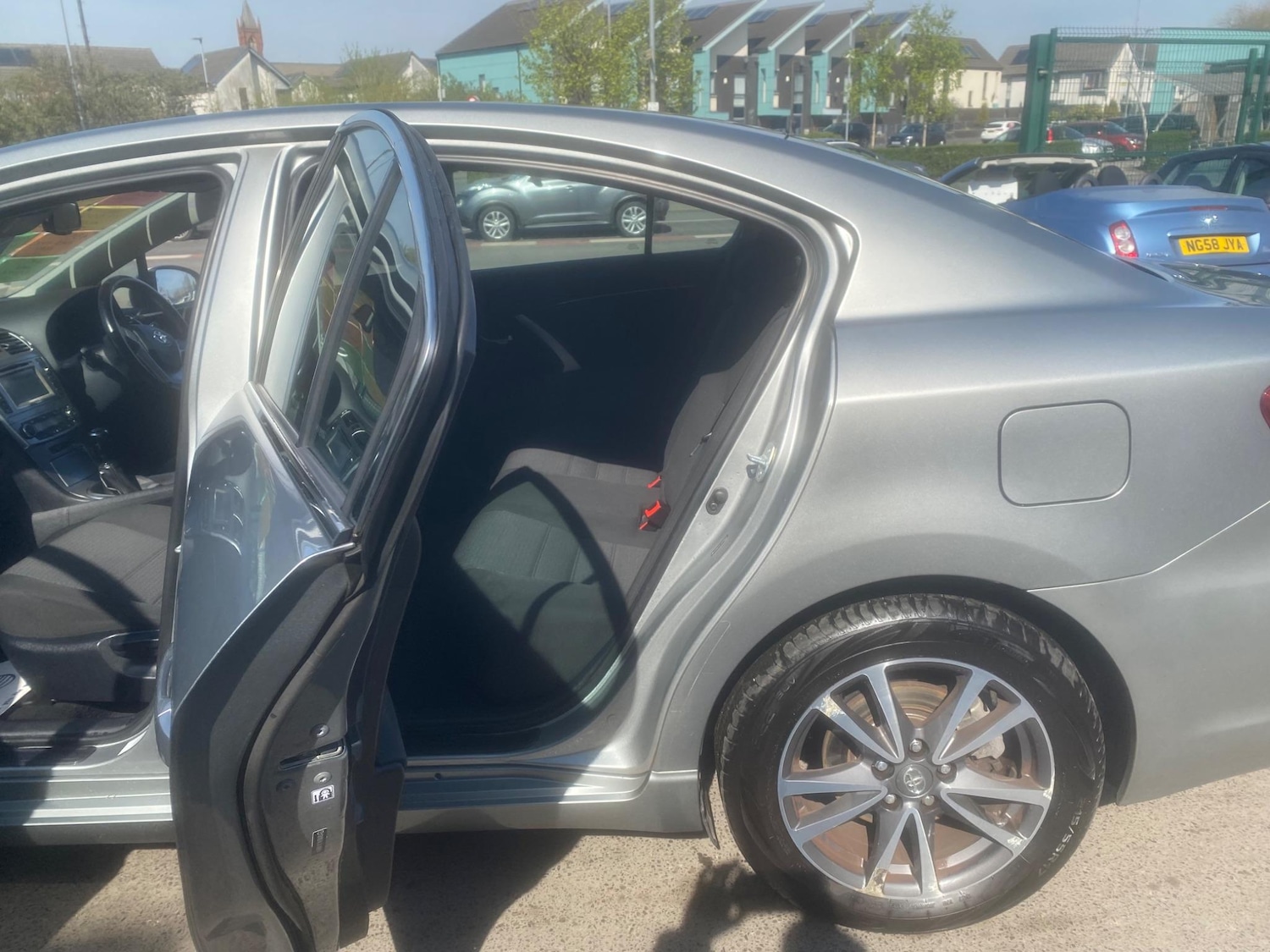 Used Toyota Avensis 2012 for sale - 76551006: Photo 30