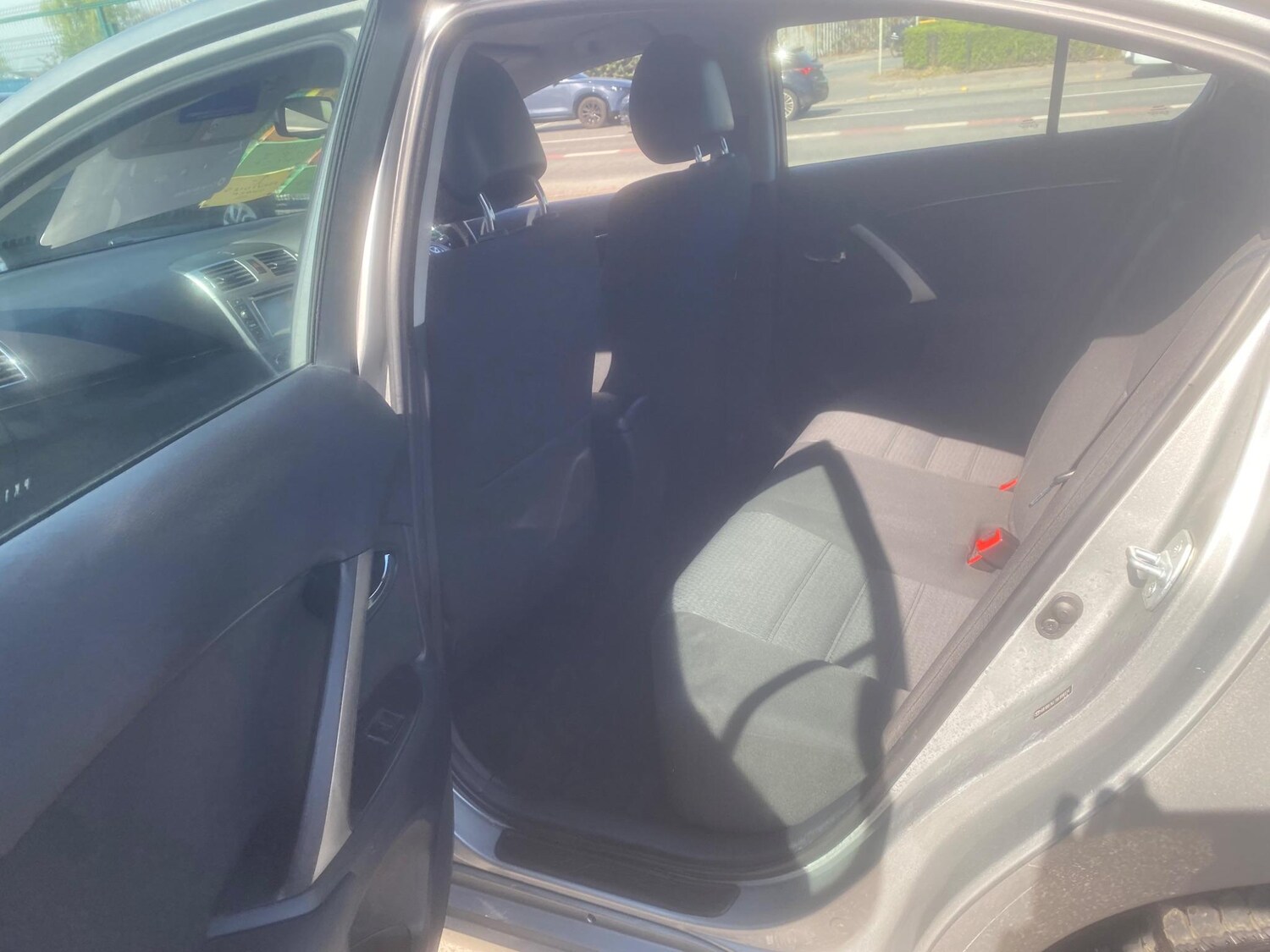 Used Toyota Avensis 2012 for sale - 76551006: Photo 33