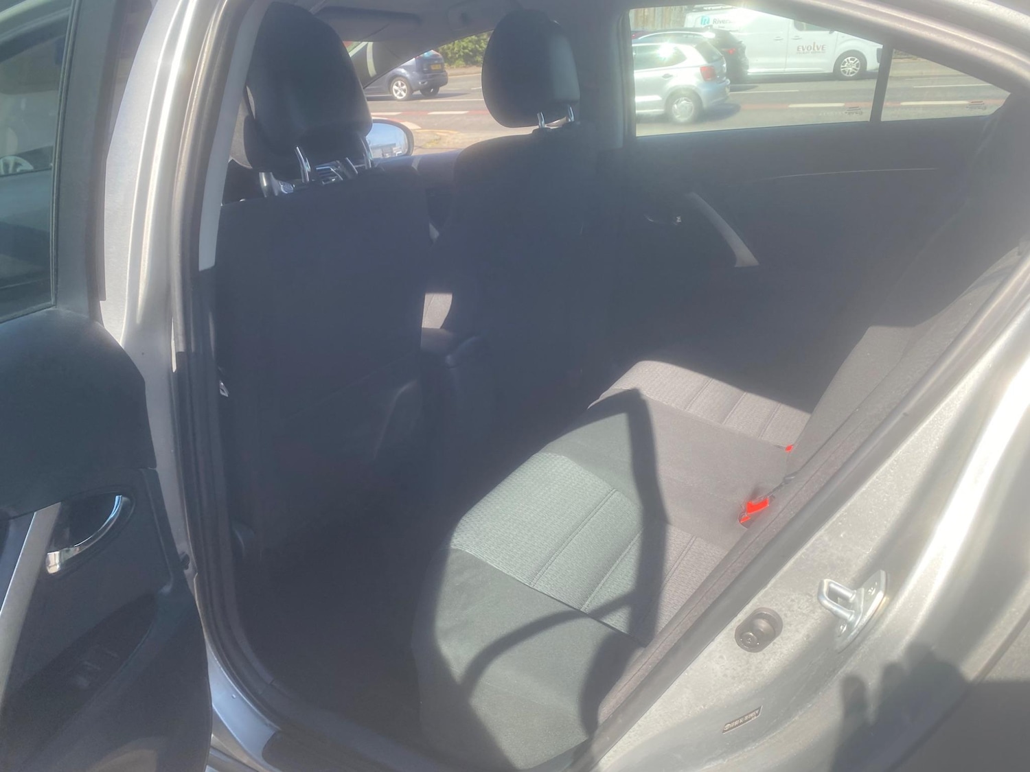 Used Toyota Avensis 2012 for sale - 76551006: Photo 34