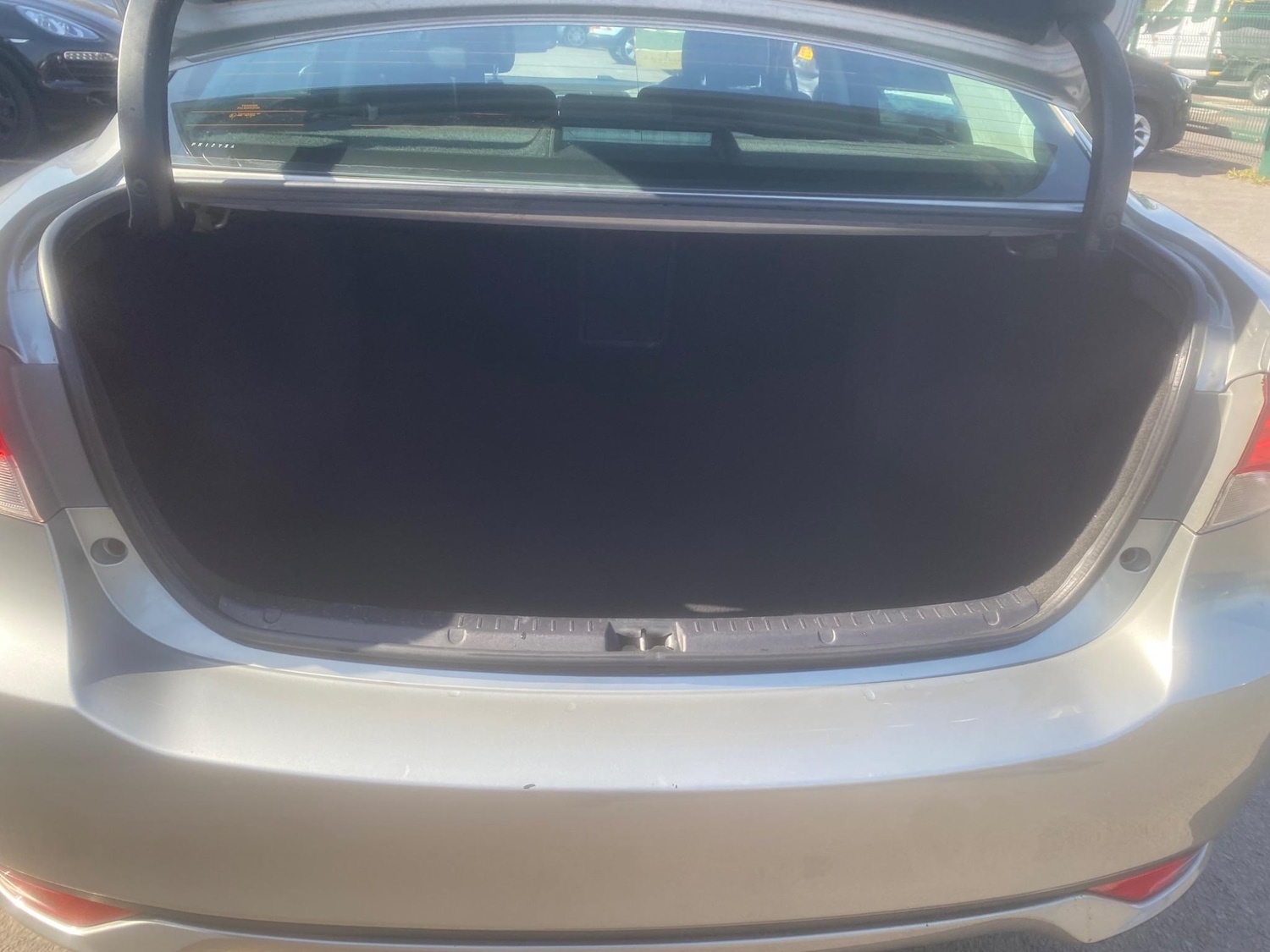 Used Toyota Avensis 2012 for sale - 76551006: Photo 42