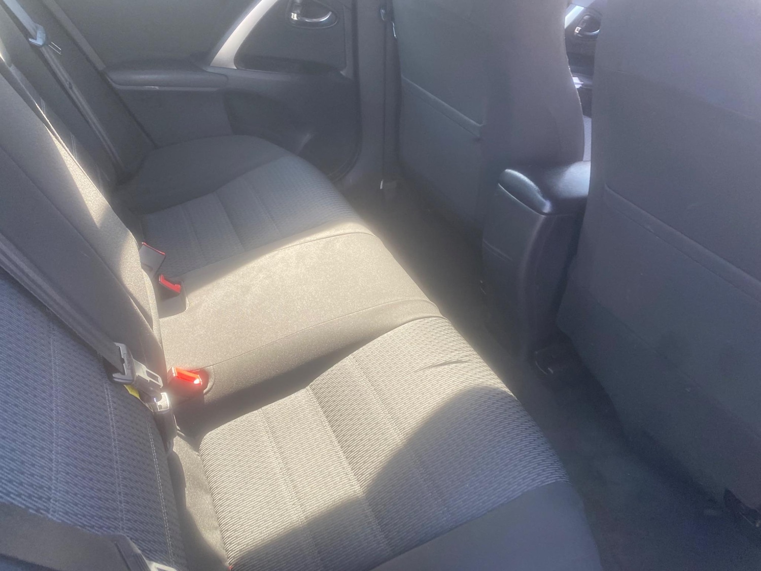 Used Toyota Avensis 2012 for sale - 76551006: Photo 50