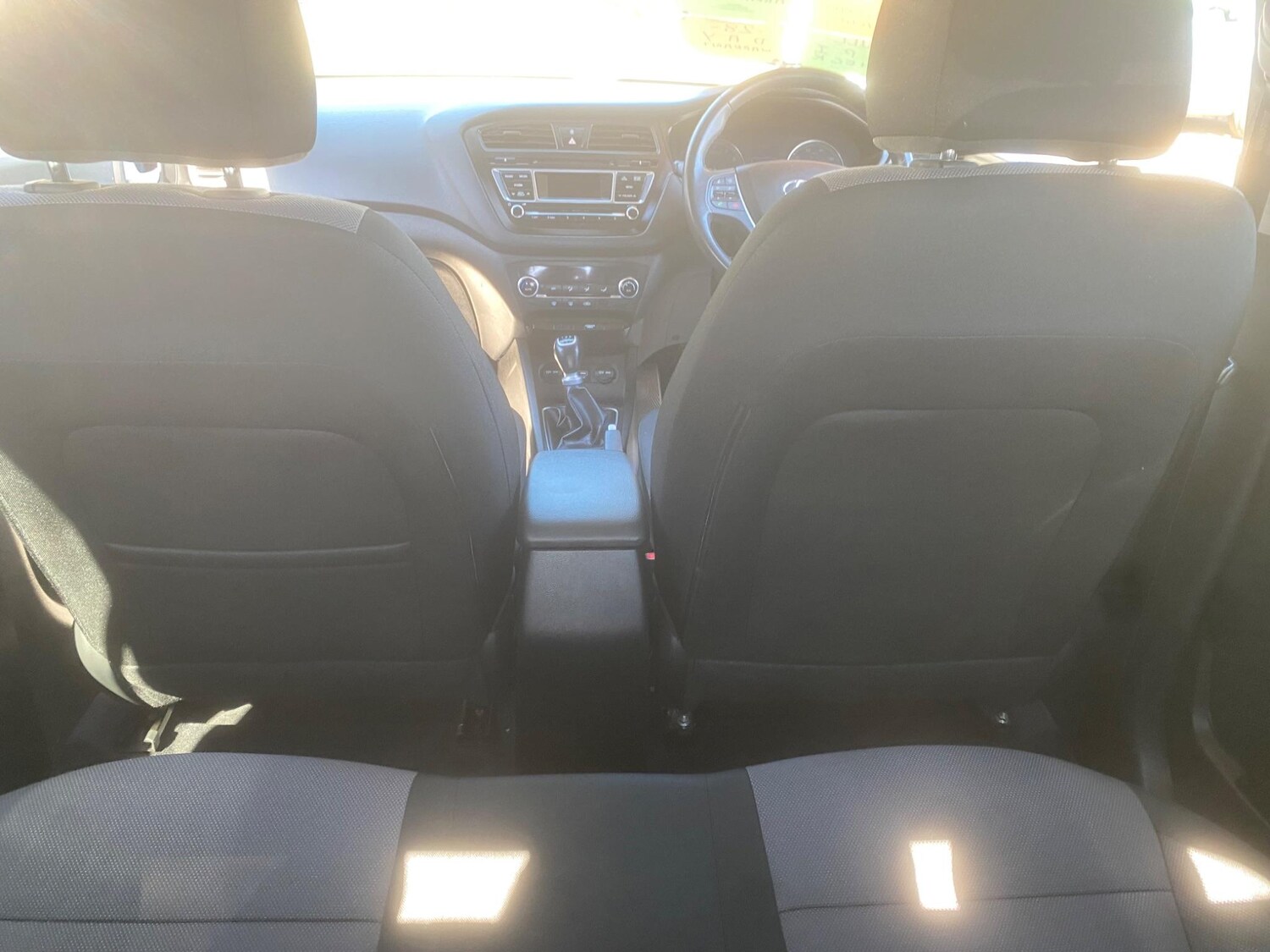 Used Hyundai i20 2016 for sale - 76549364: Photo 47