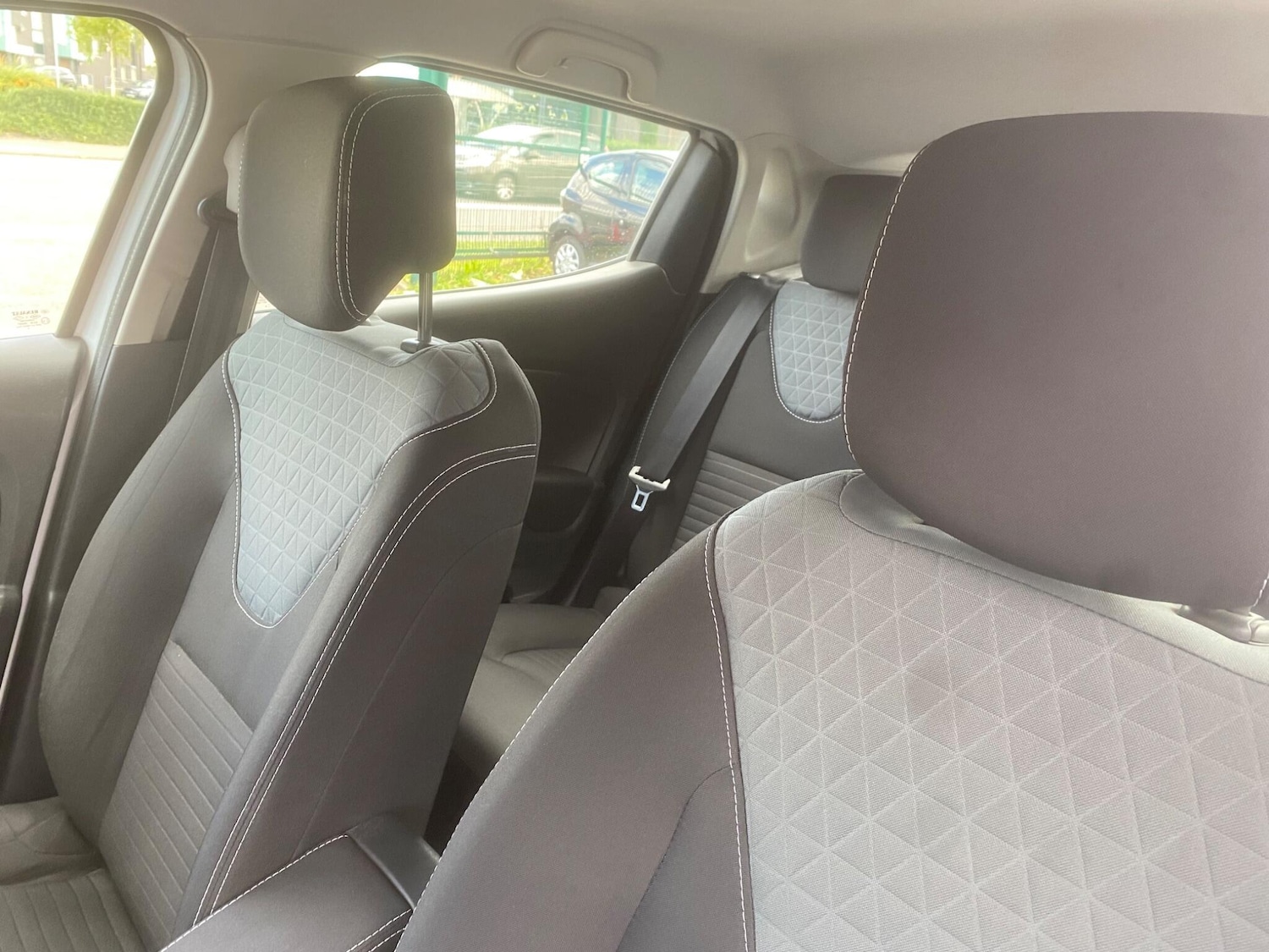 Used Renault Clio for sale - 76551139: Photo 18