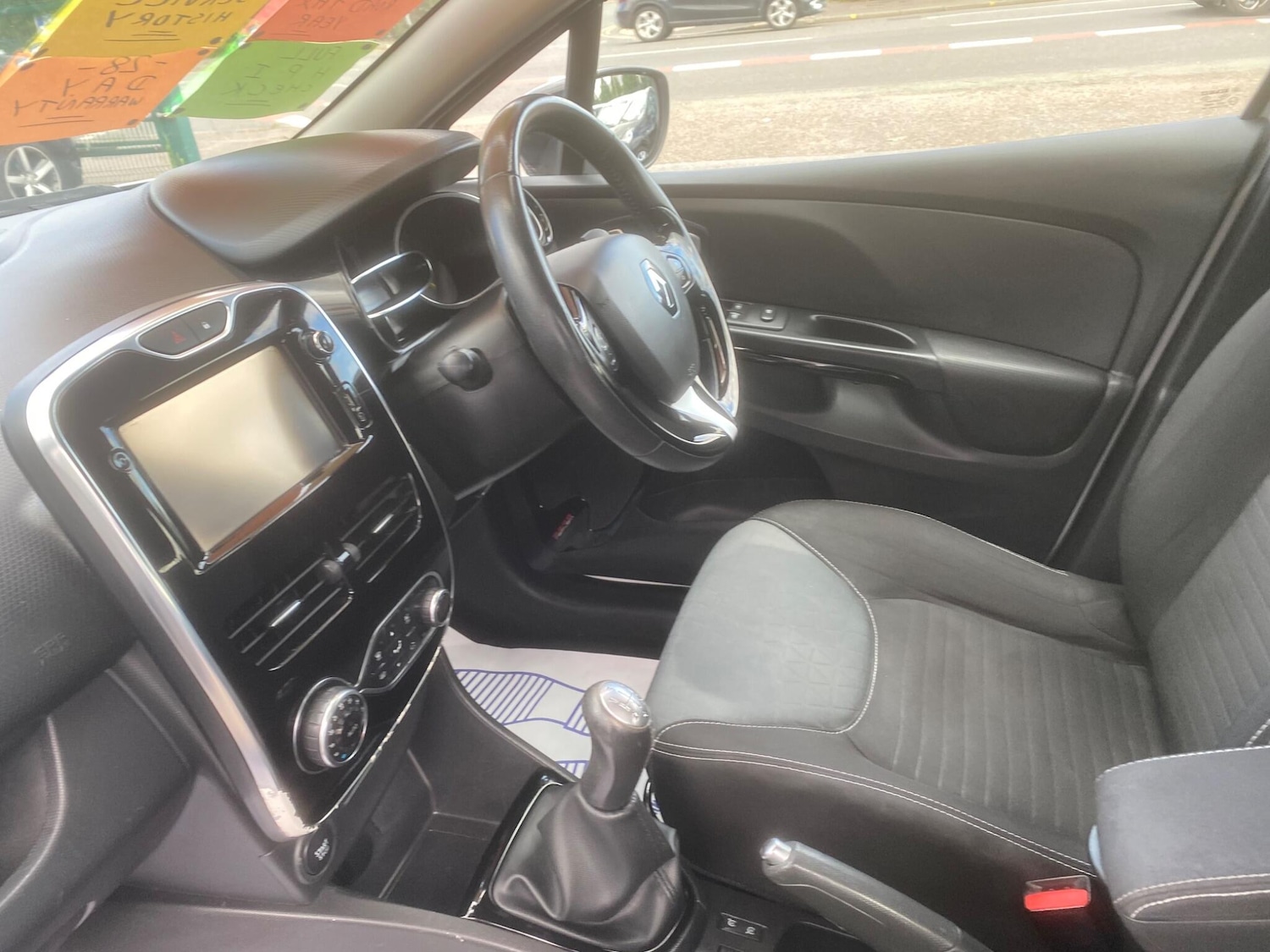 Used Renault Clio for sale - 76551139: Photo 20