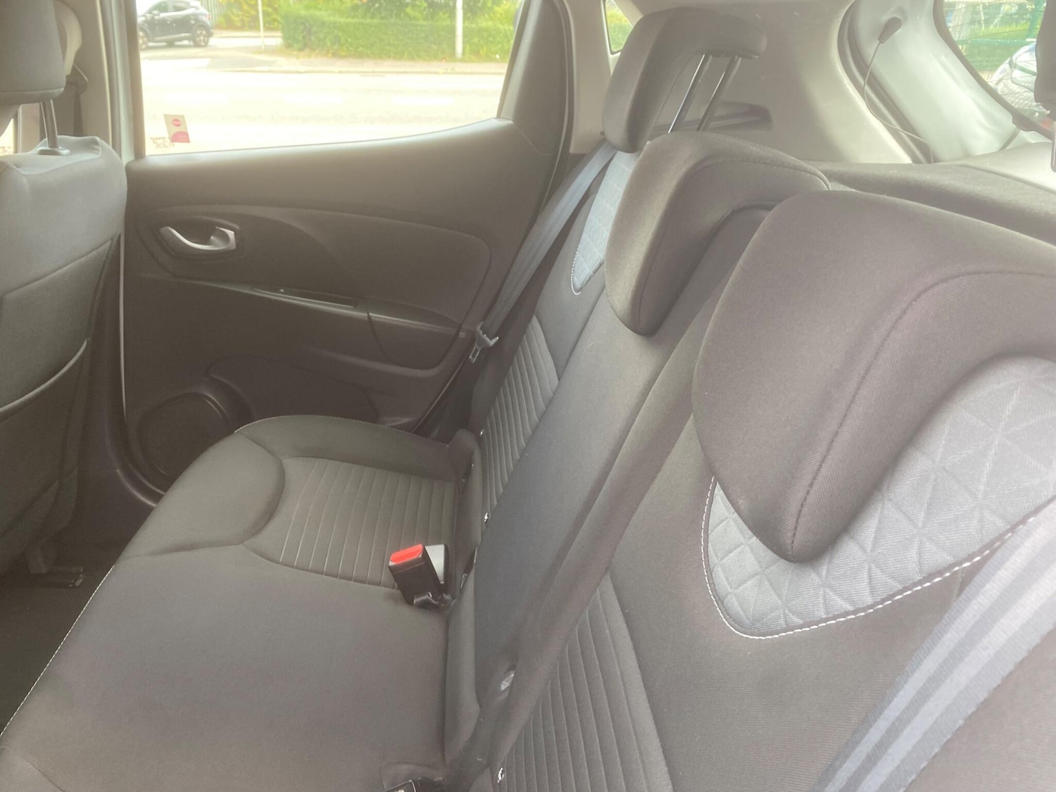 Used Renault Clio for sale - 76551139: Photo 25