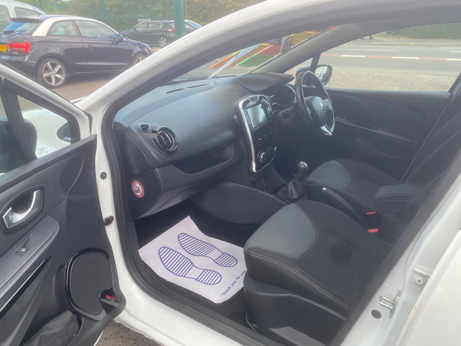 Used Renault Clio for sale - 76551139: Photo 27