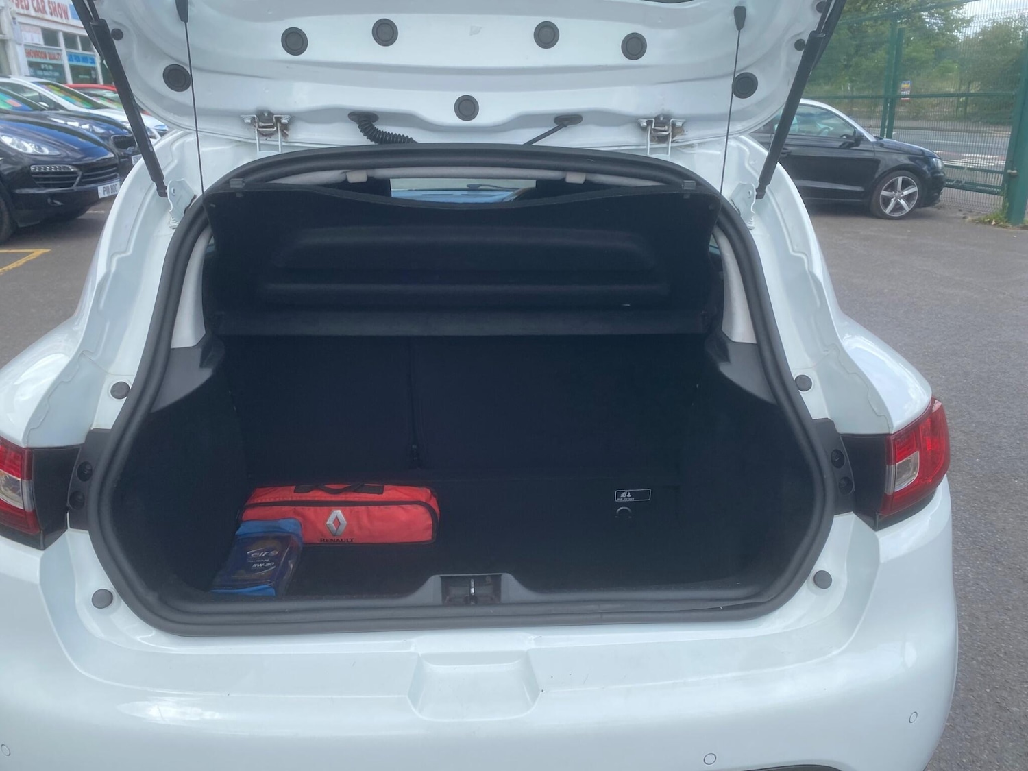 Used Renault Clio for sale - 76551139: Photo 38