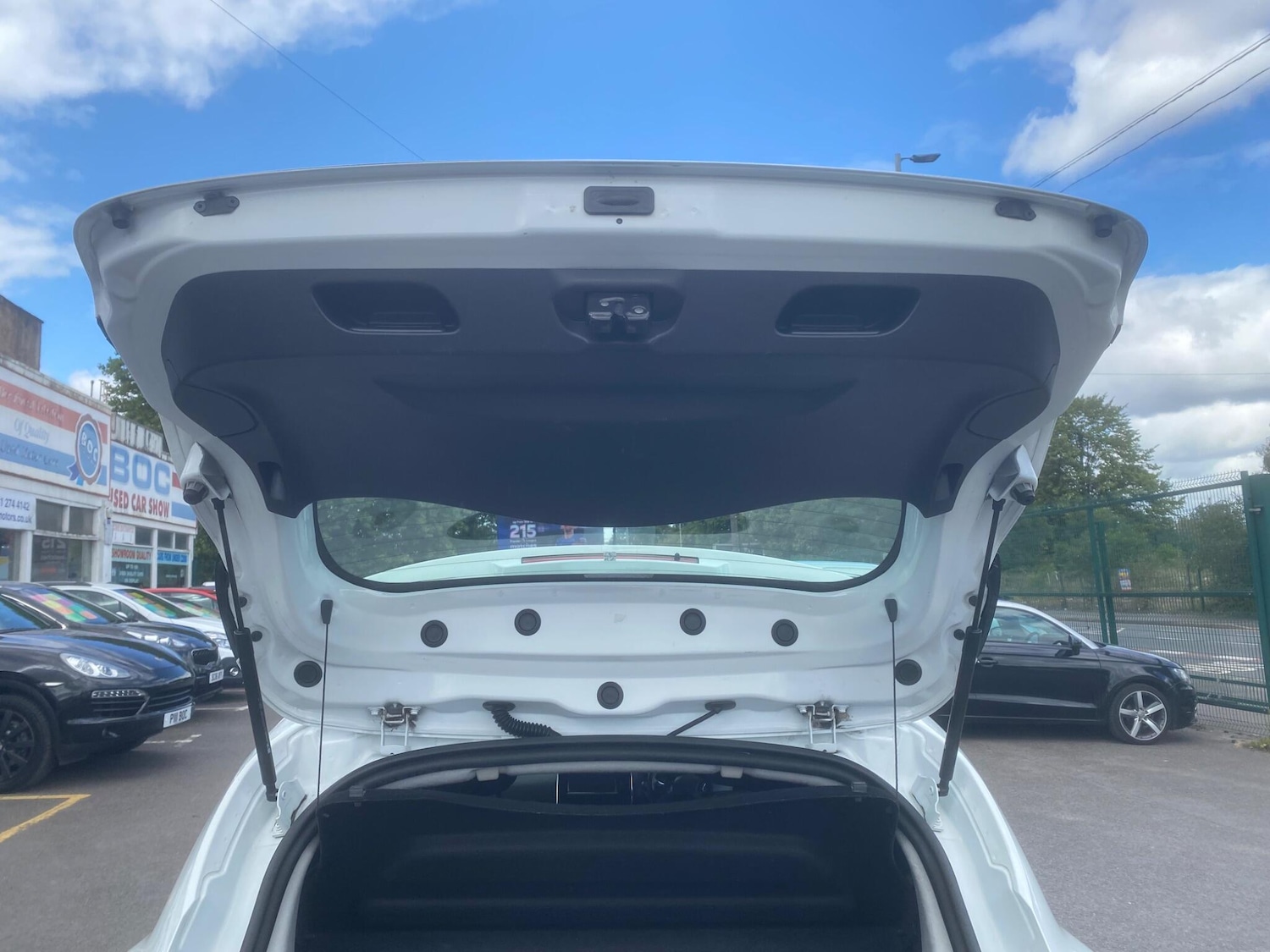 Used Renault Clio for sale - 76551139: Photo 42