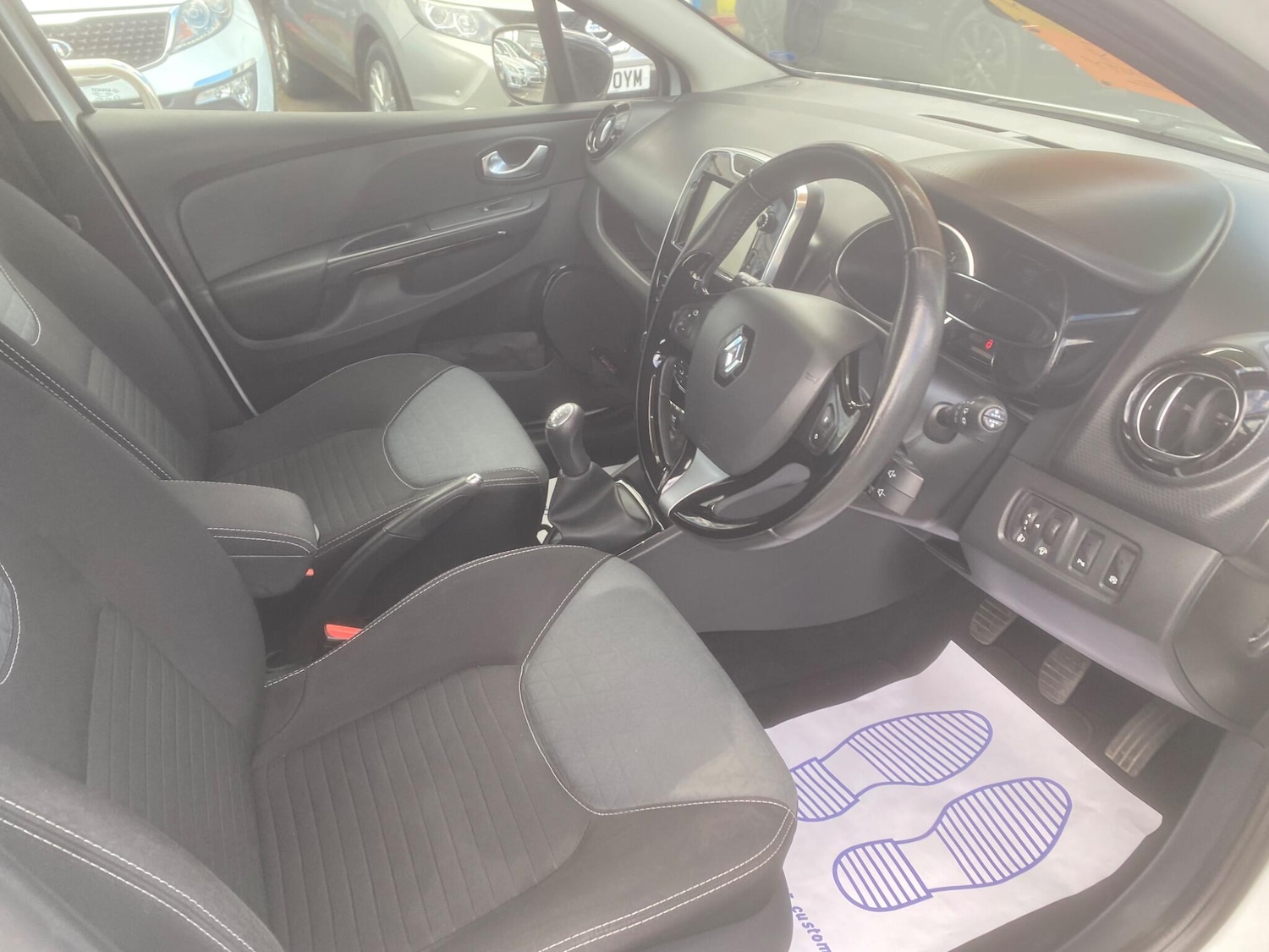 Used Renault Clio for sale - 76551139: Photo 61