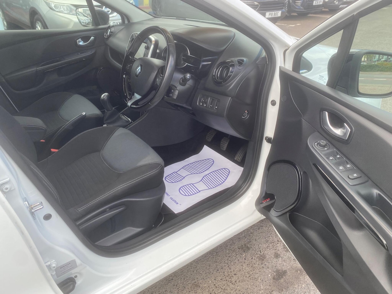 Used Renault Clio for sale - 76551139: Photo 66