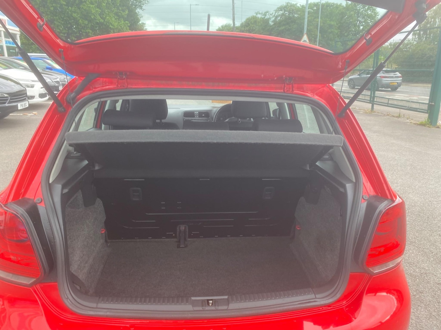 Used Volkswagen Polo 2010 for sale - 76987768: Photo 35