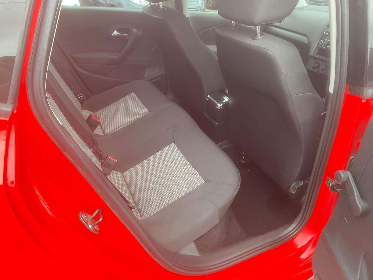 Used Volkswagen Polo 2010 for sale - 76987768: Photo 41