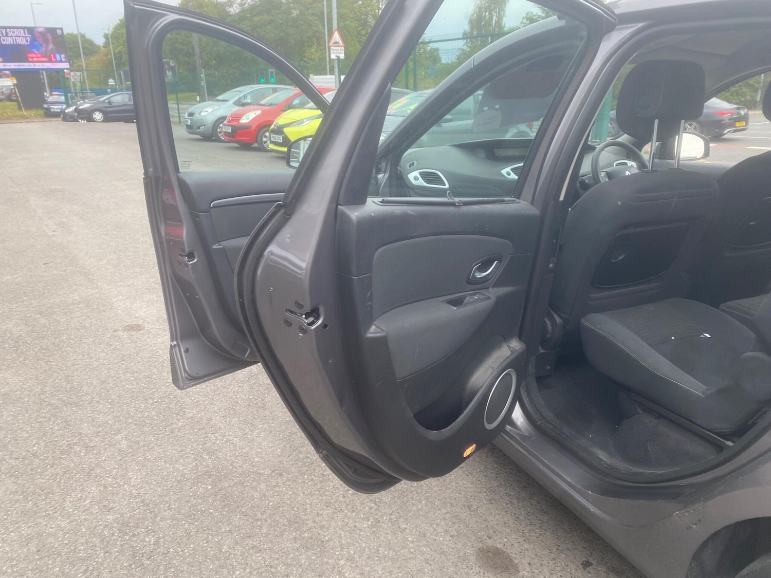 Used Renault Scenic 2009 for sale - 76549669: Photo 27