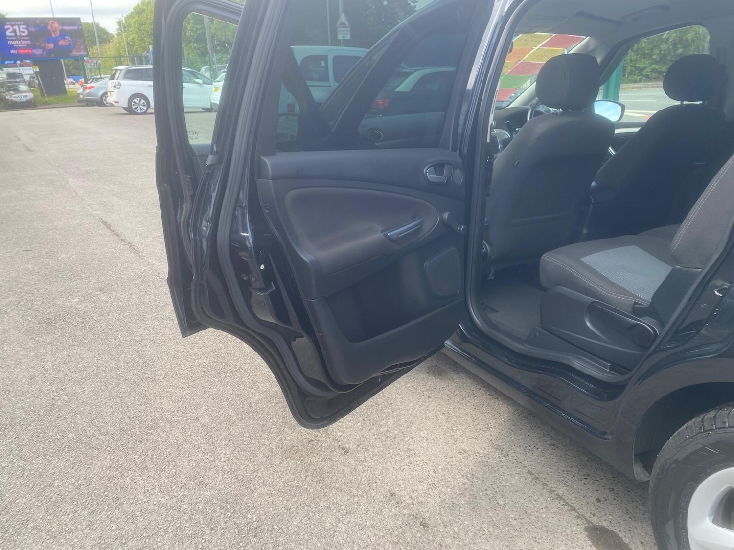 Used Ford Galaxy for sale - 76551148: Photo 32