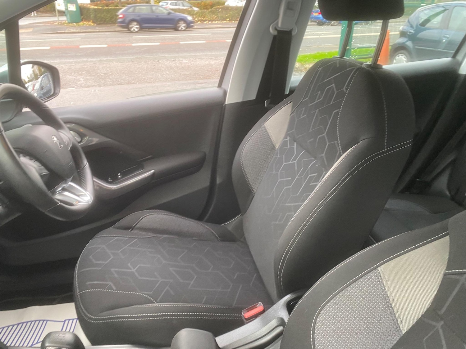 Used Peugeot 2008 2016 for sale - 76549279: Photo 16