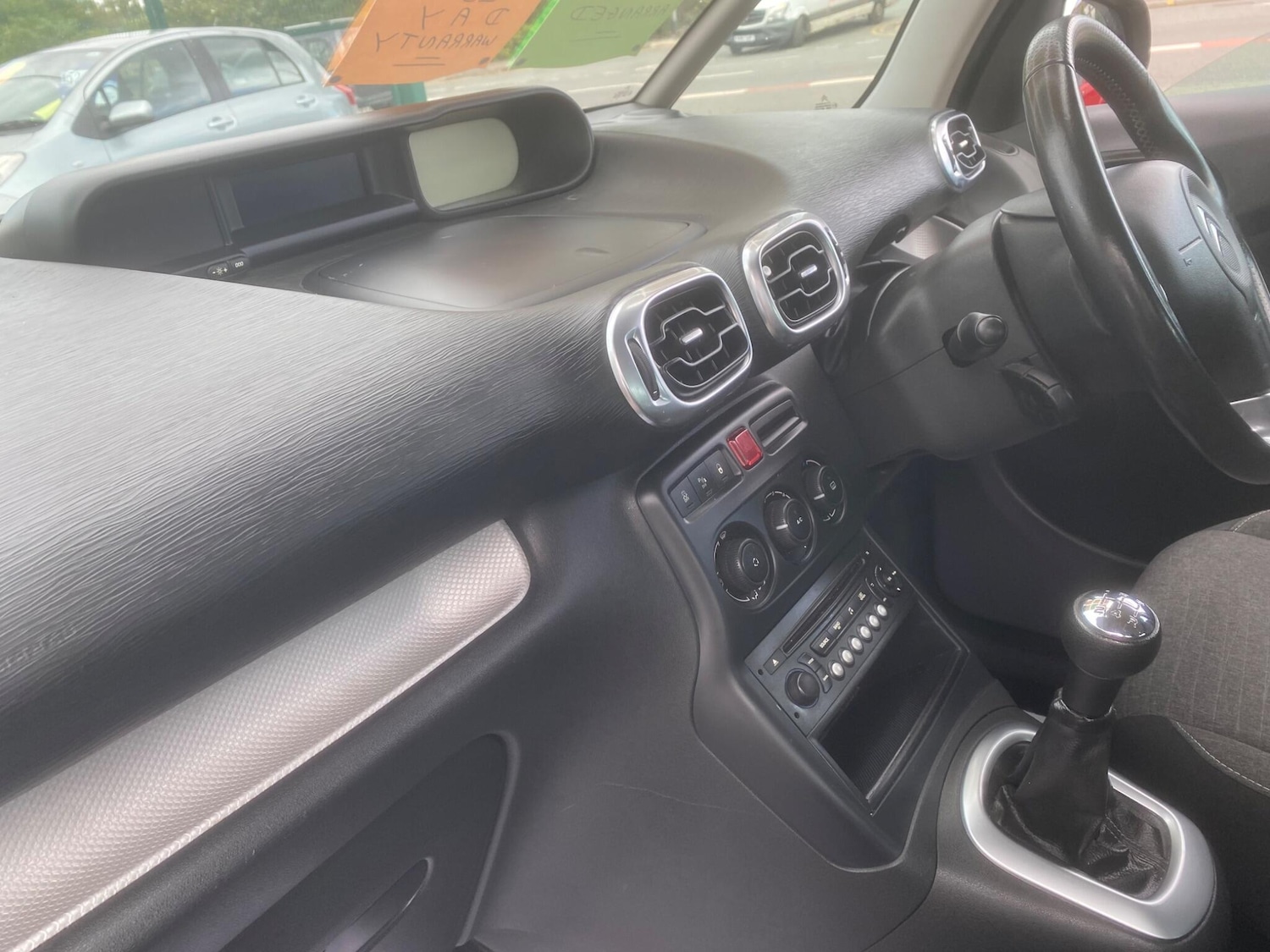 Used Citroen C3 Picasso 2017 for sale - 76991140: Photo 17