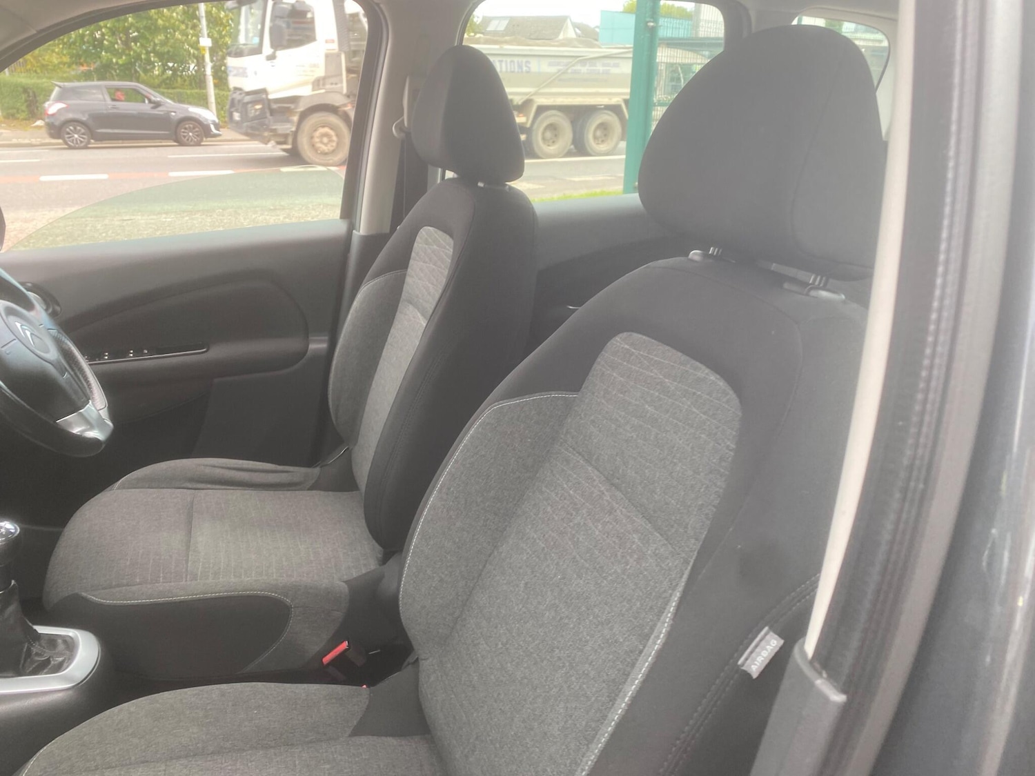 Used Citroen C3 Picasso 2017 for sale - 76991140: Photo 20